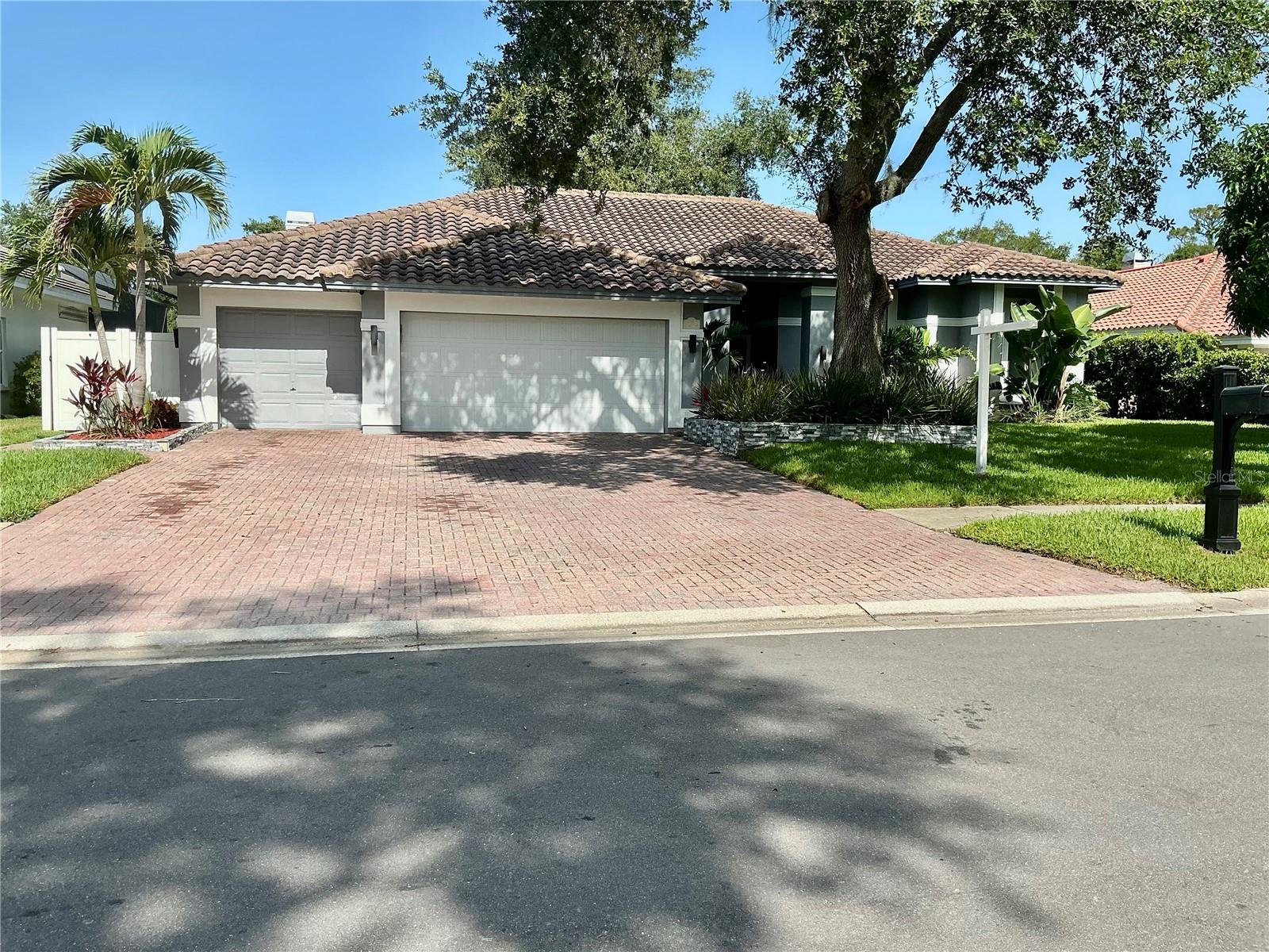 OAK TRAIL - Residential