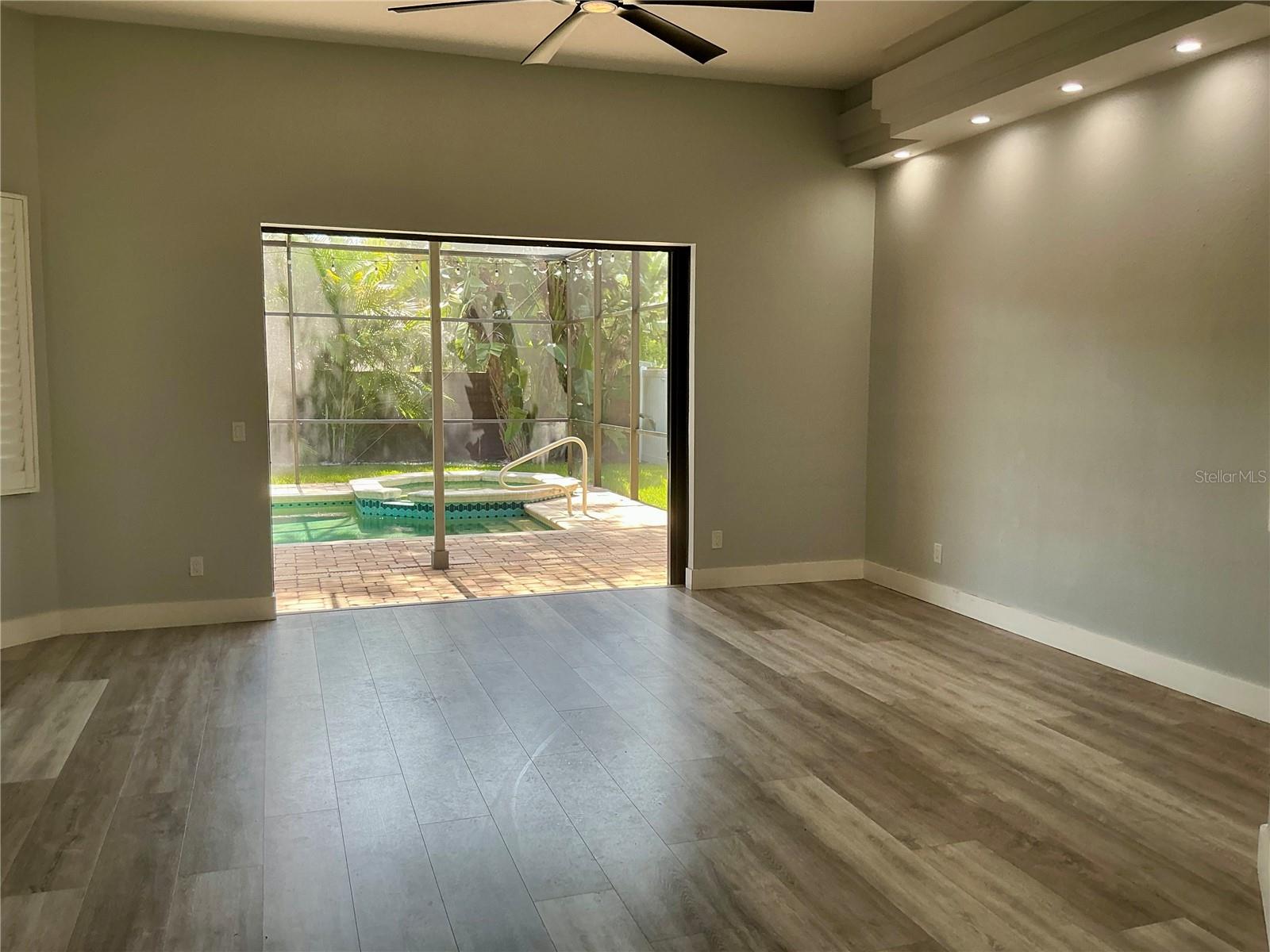 OAK TRAIL - Residential