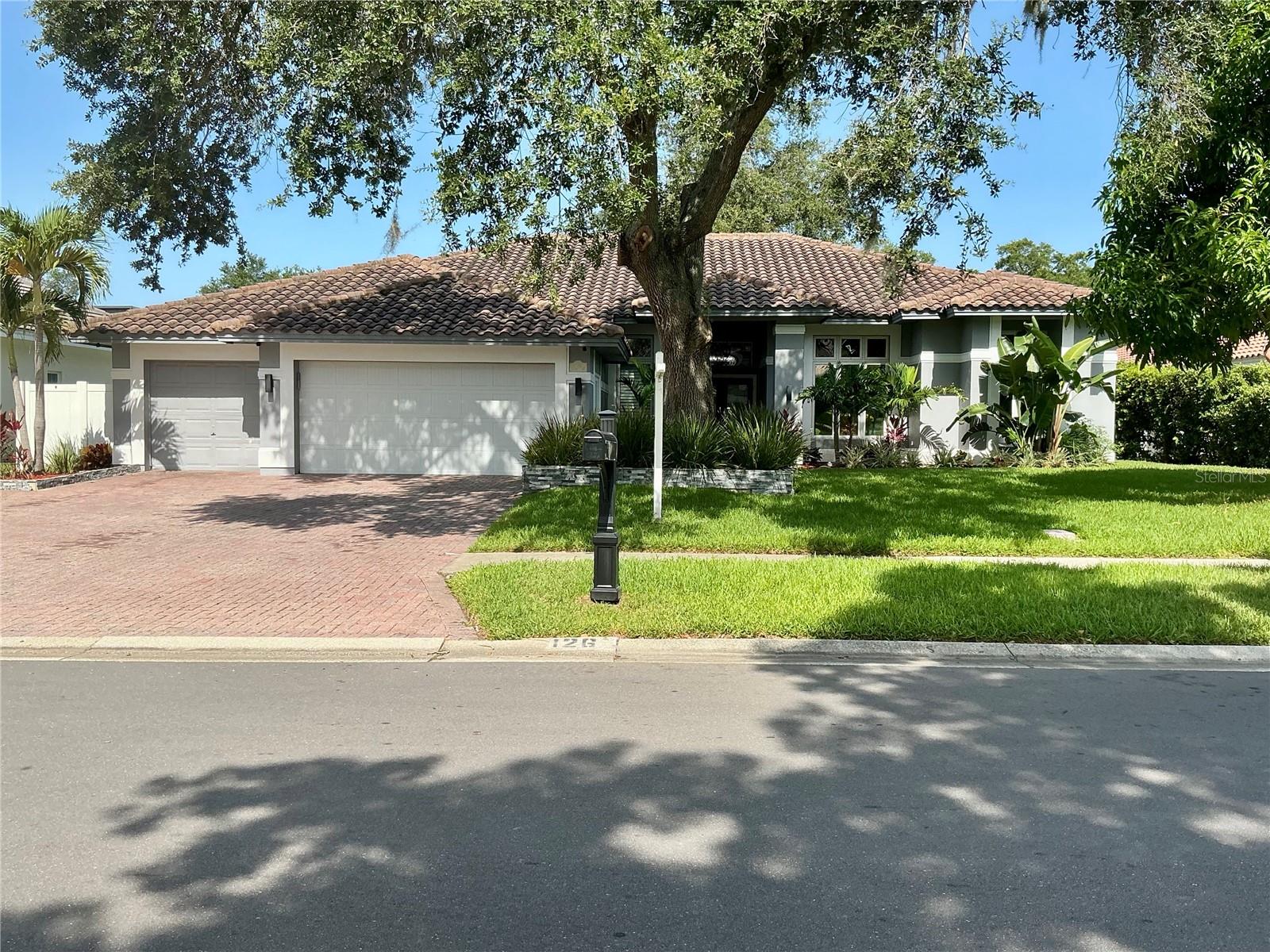 OAK TRAIL - Residential