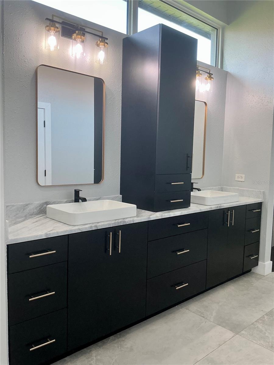 OAK TRAIL - Residential