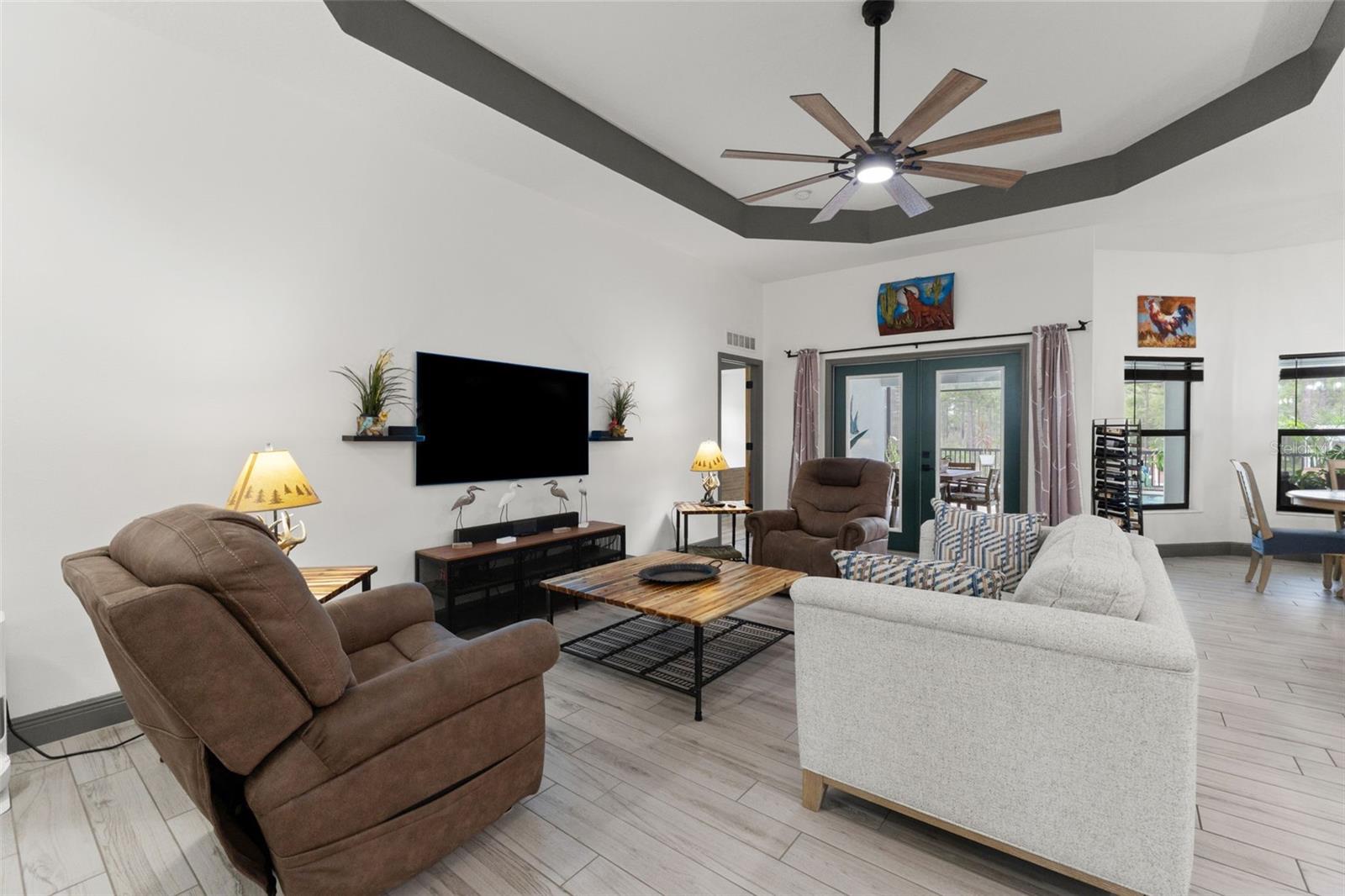 ROYAL HIGHLANDS - Residential