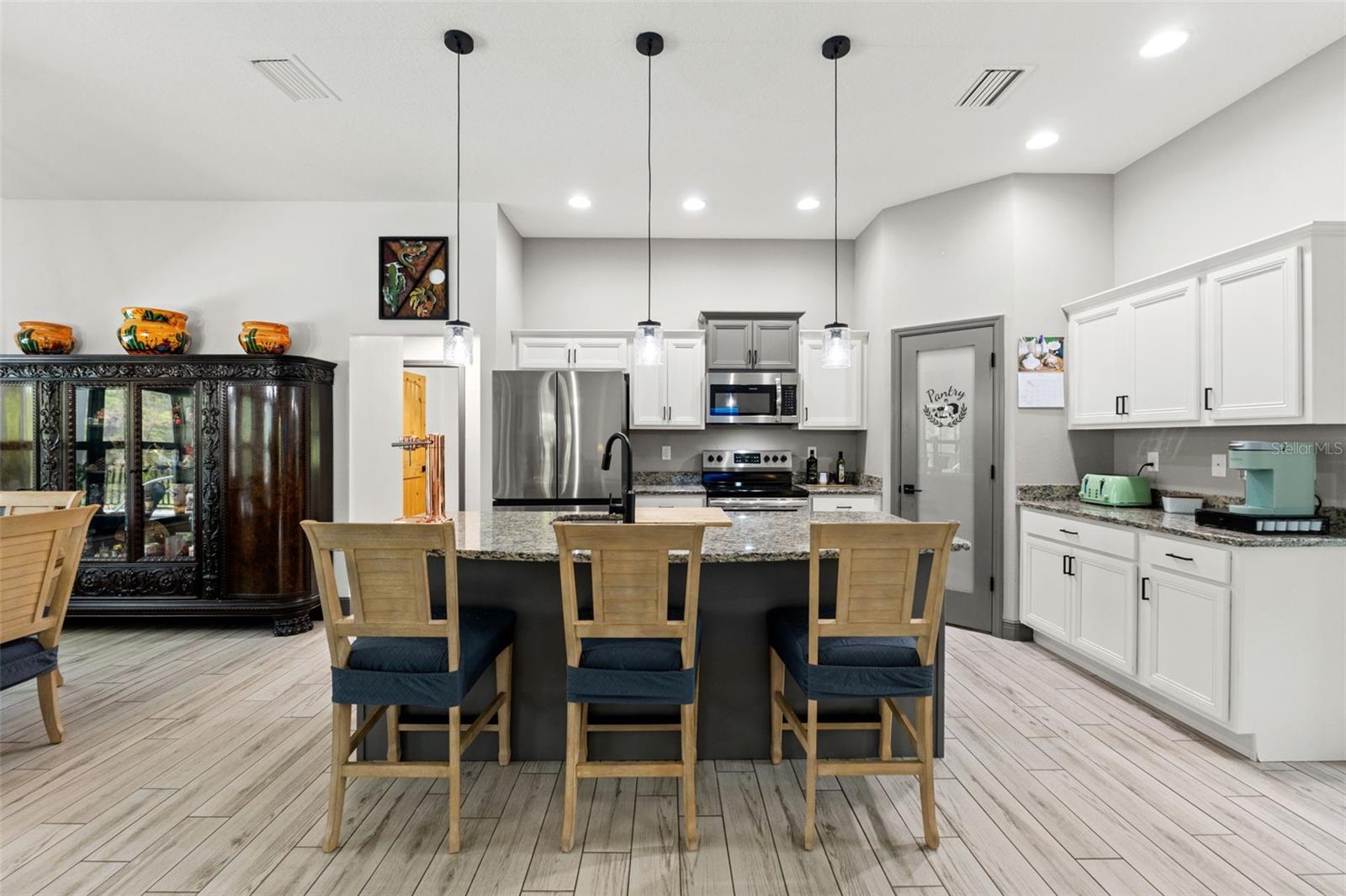 ROYAL HIGHLANDS - Residential