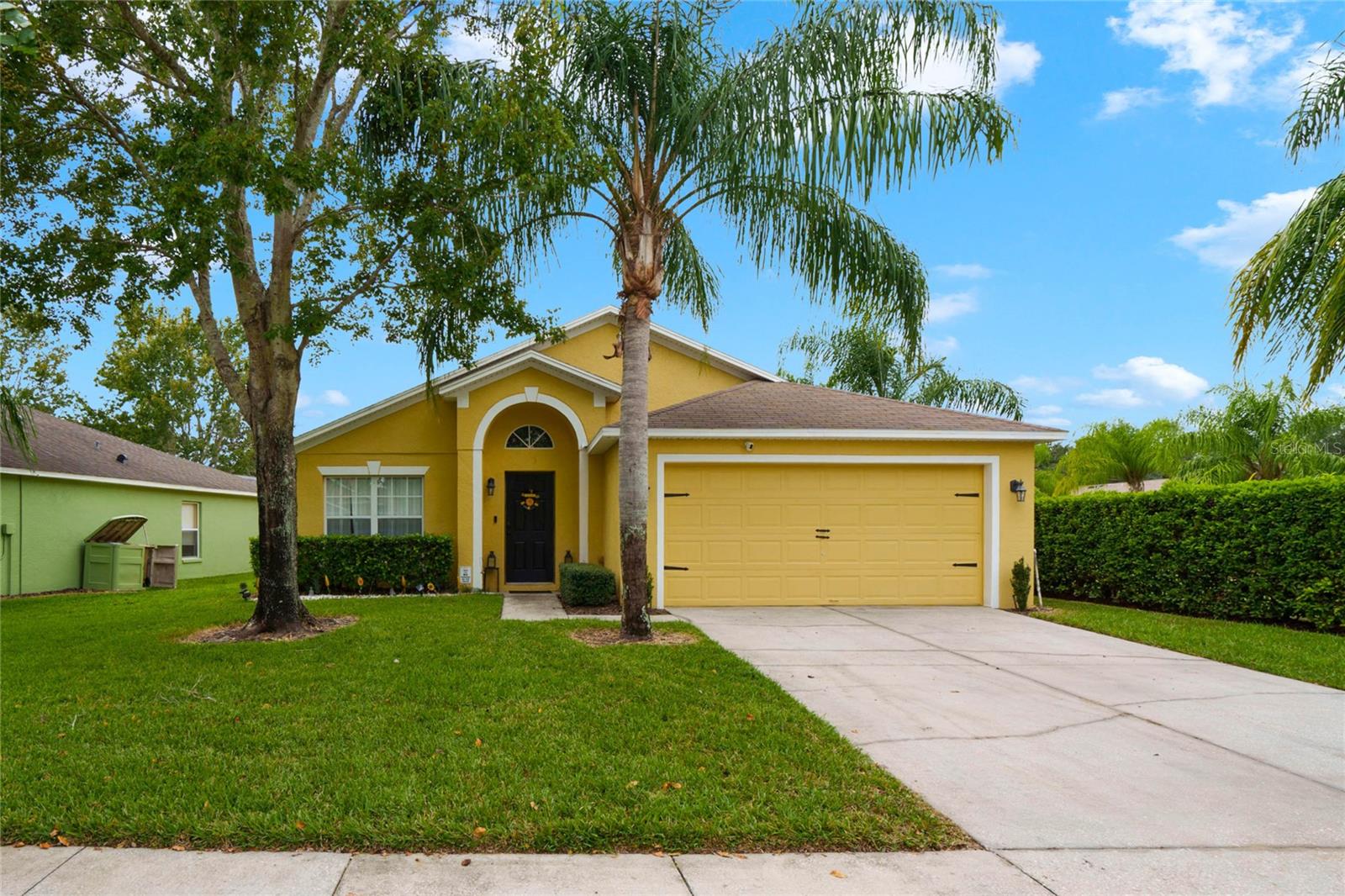 This spacious 5-bedroom, 3-bathroom house nestled in the sought-after Silver Creek community in Clermont, Florida, offers a perfect comfort of Florida living at its finest. As you walk in you have the garage to your right and the first bedroom to the left.  In the back of the home you have the Primary bedroom with bath and on the opposite side you have the 2 other bedrooms with the bathroom that leads out to the pool. You have the luxury of your own private pool with spa for year-round enjoyment. This home has Solar panels to help save on the electricity bill. Carpet in main areas is new as well as the Water heater.

Residents of Silver Creek enjoy community parks and a tranquil atmosphere. Schedule a viewing today and experience the Florida lifestyle at its best!

Easy access to shopping, dining, entertainment, Disney World and other major attractions are just a short drive away. 

HOA includes cable, internet and lawn maintenance. Buyers to verify all rooms sizes.