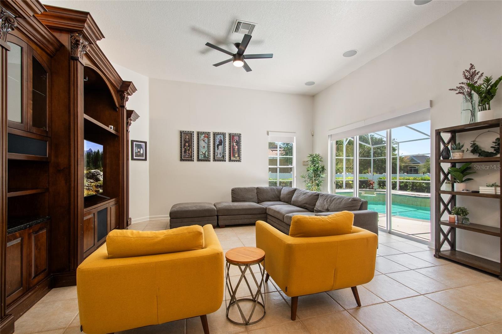 FALCON TRACE 45/3 - Residential