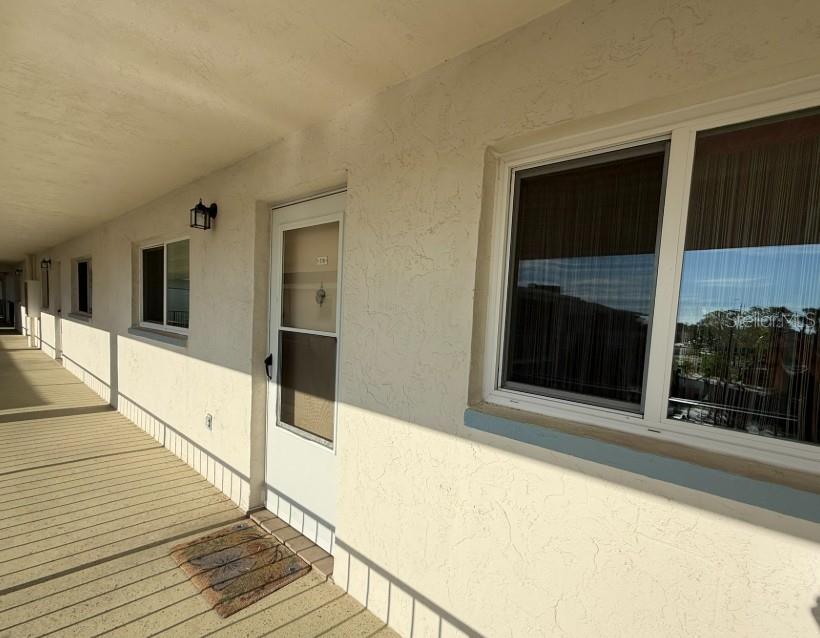 HOLIDAY APTS - Residential