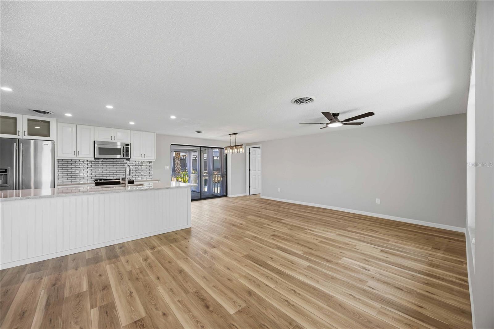 SOUTH VENICE - Residential