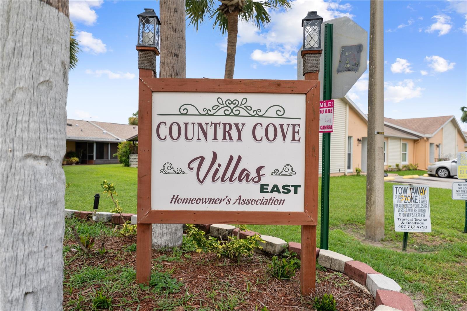 COUNTRY COVE VILLAS - Residential