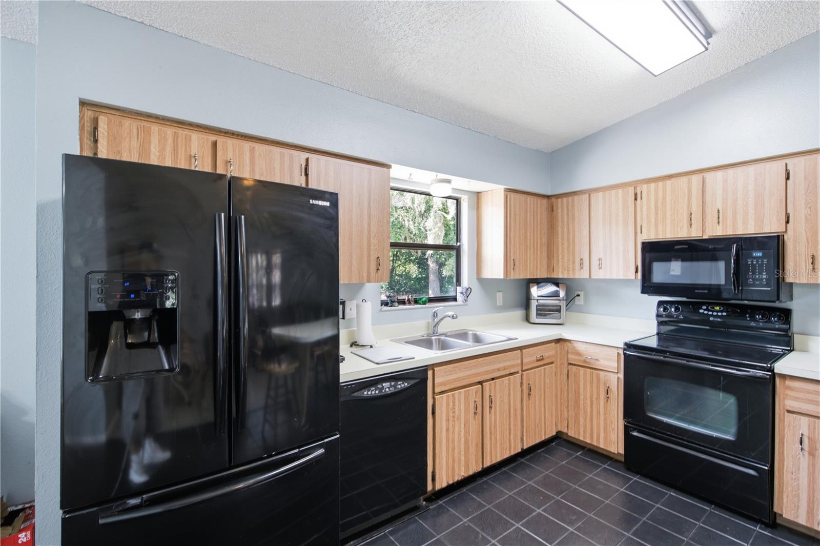 MOON LAKE ESTATES - Residential
