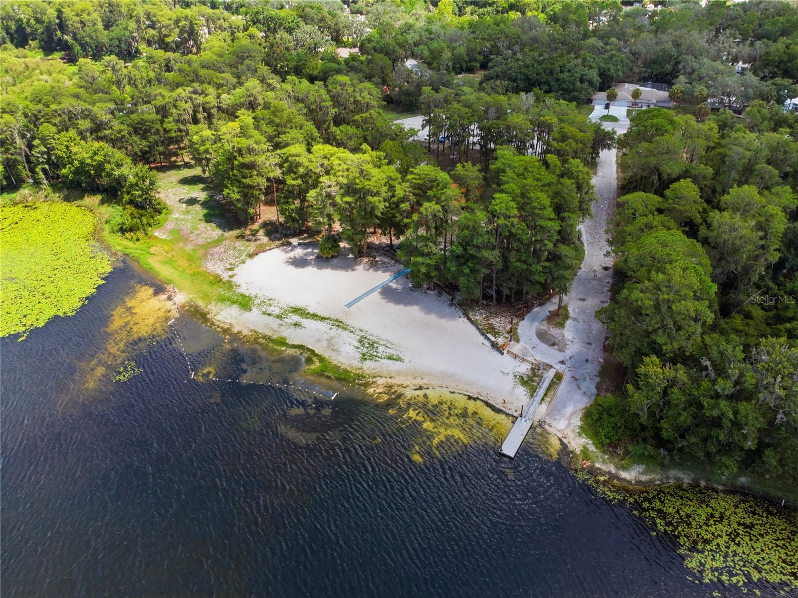 MOON LAKE ESTATES - Residential