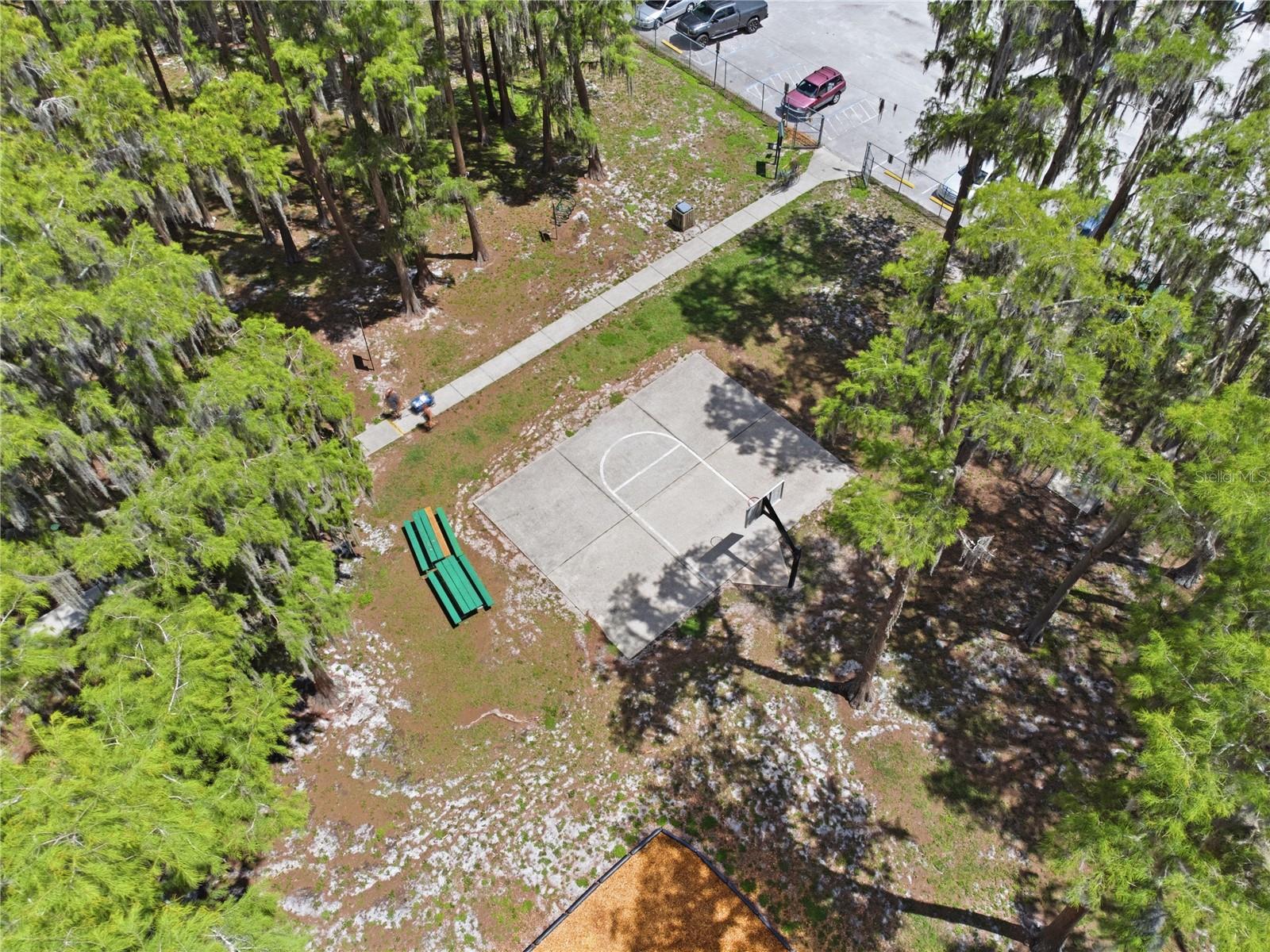 MOON LAKE ESTATES - Residential