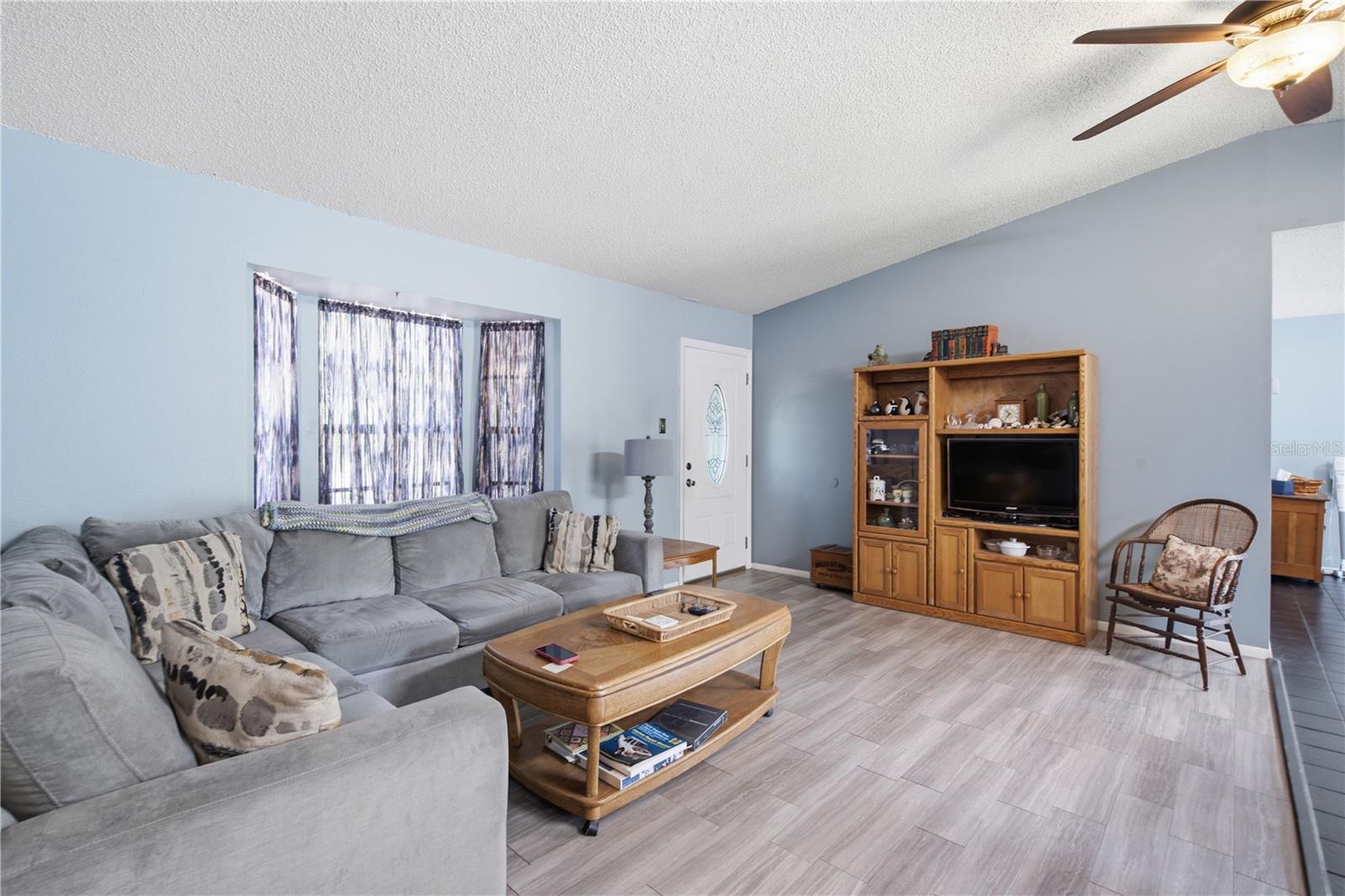 MOON LAKE ESTATES - Residential