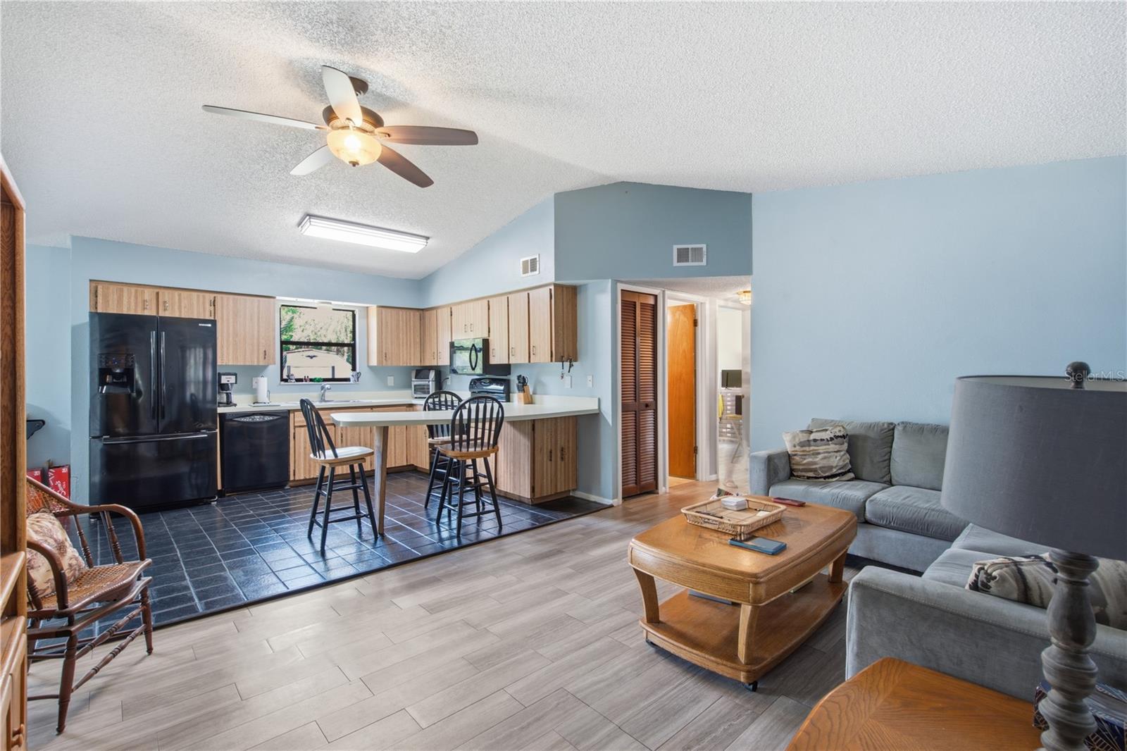 MOON LAKE ESTATES - Residential