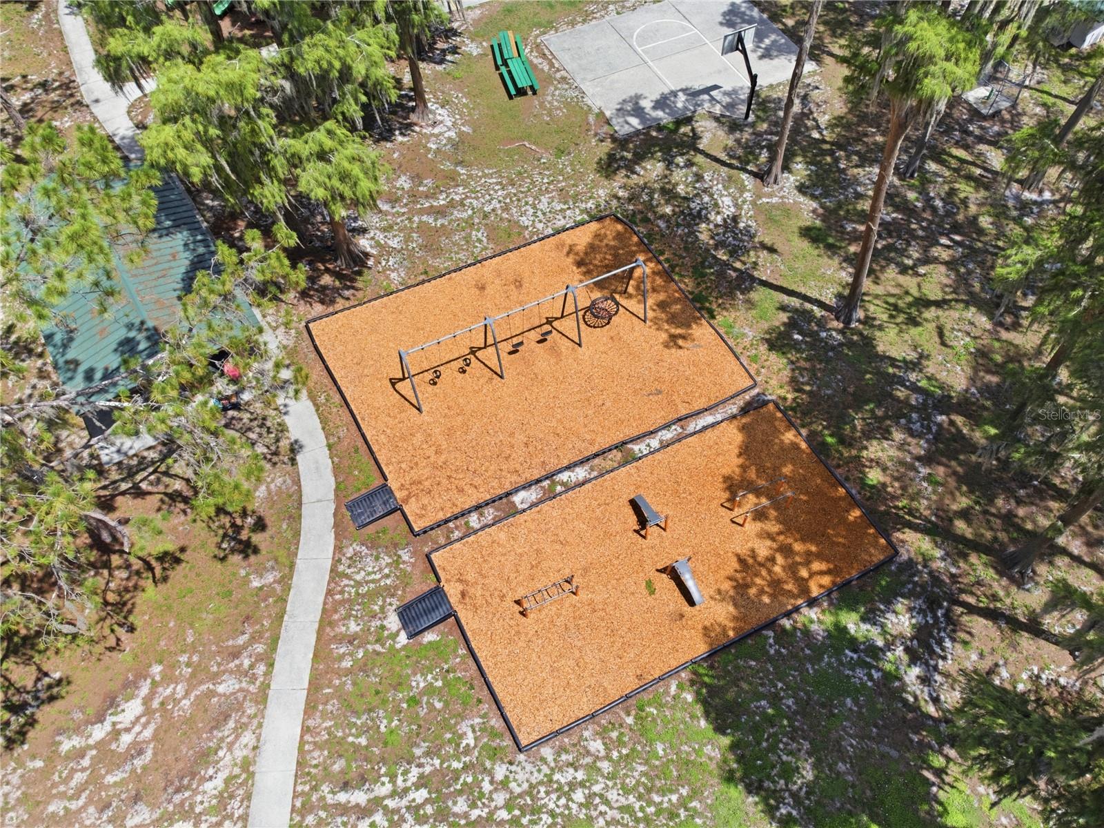 MOON LAKE ESTATES - Residential