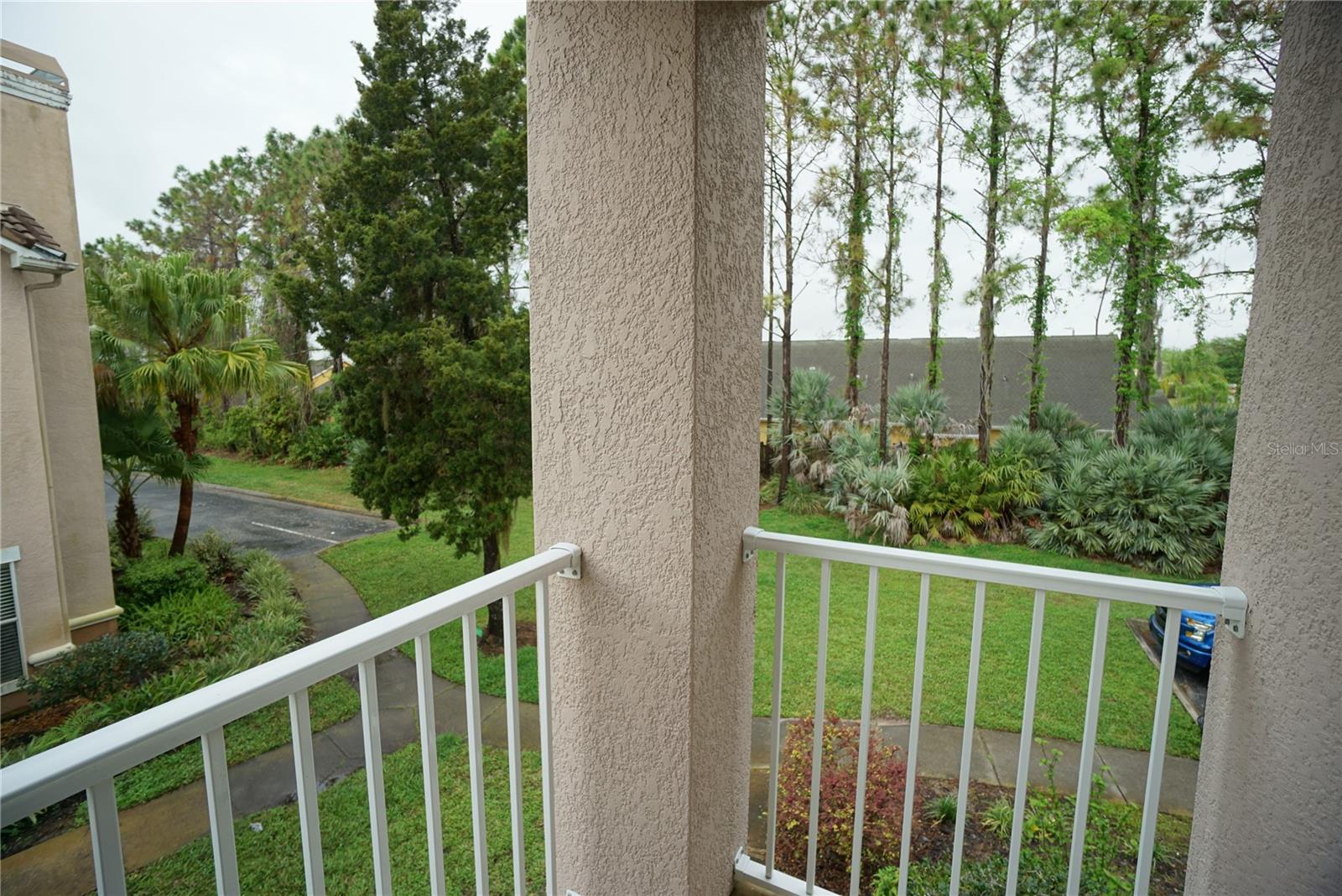 THE VILLAS CONDO - Residential Lease