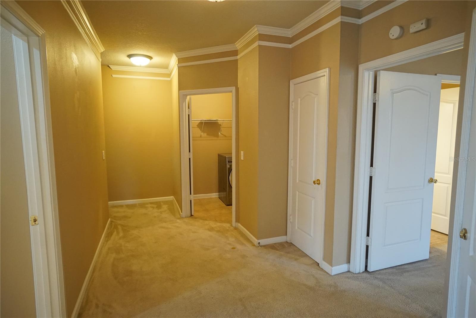 THE VILLAS CONDO - Residential Lease