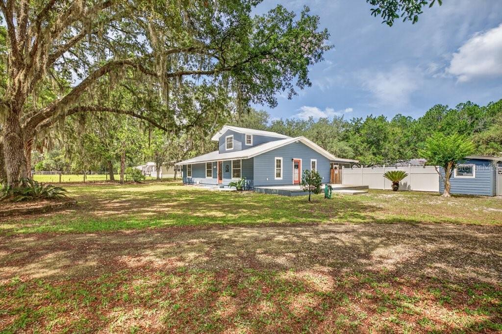 INTERLACHEN LAKES ESTATES - Residential