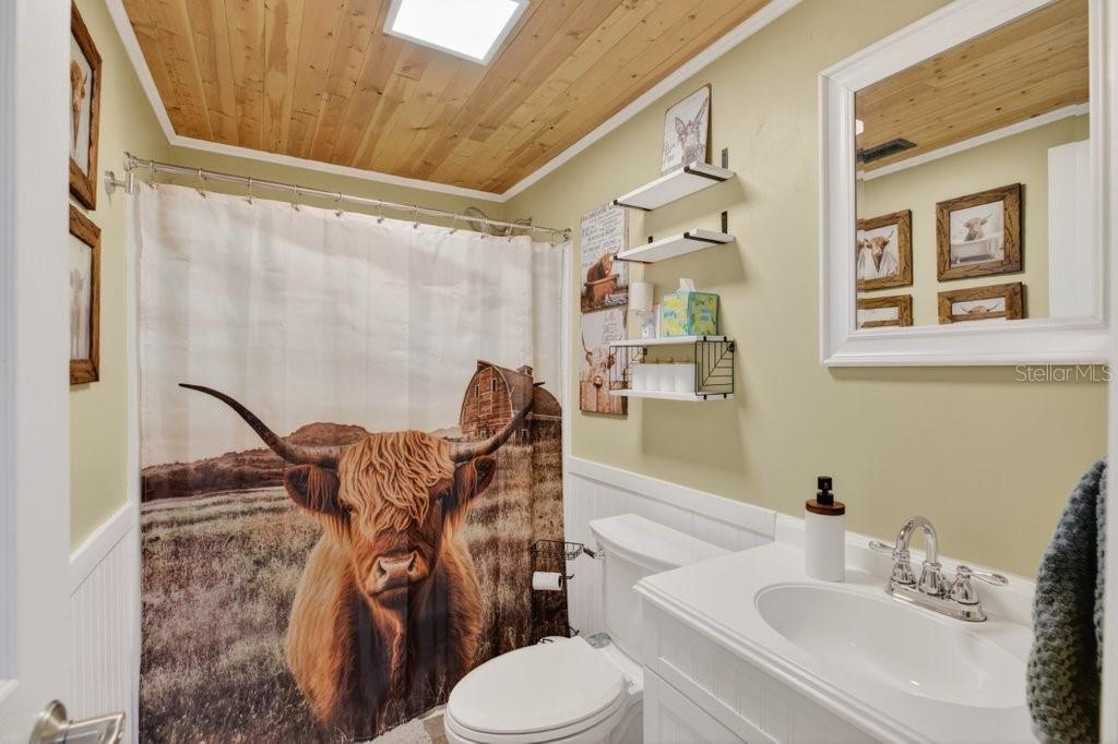INTERLACHEN LAKES ESTATES - Residential