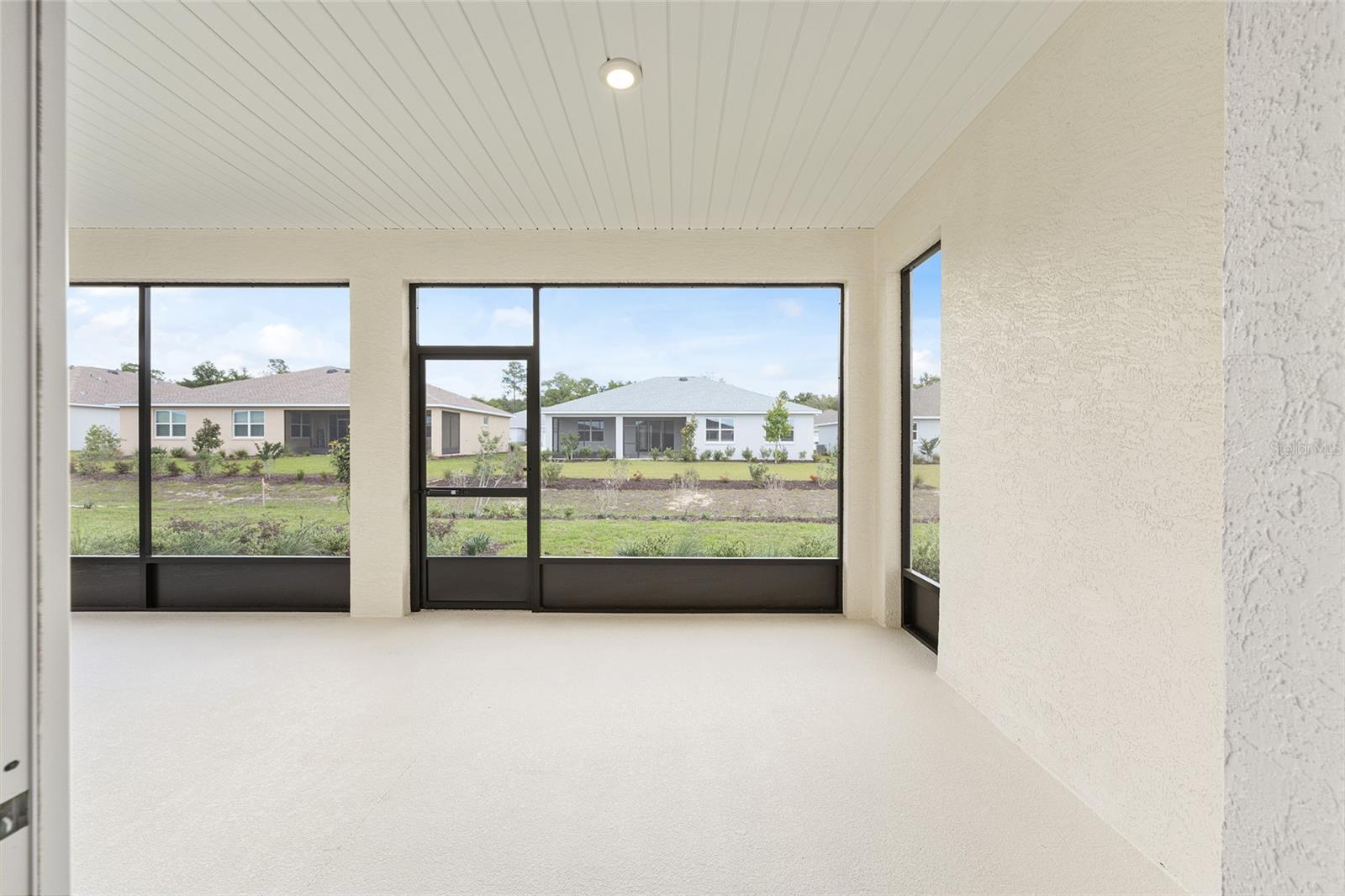 ON TOP OF THE WORLD - Residential