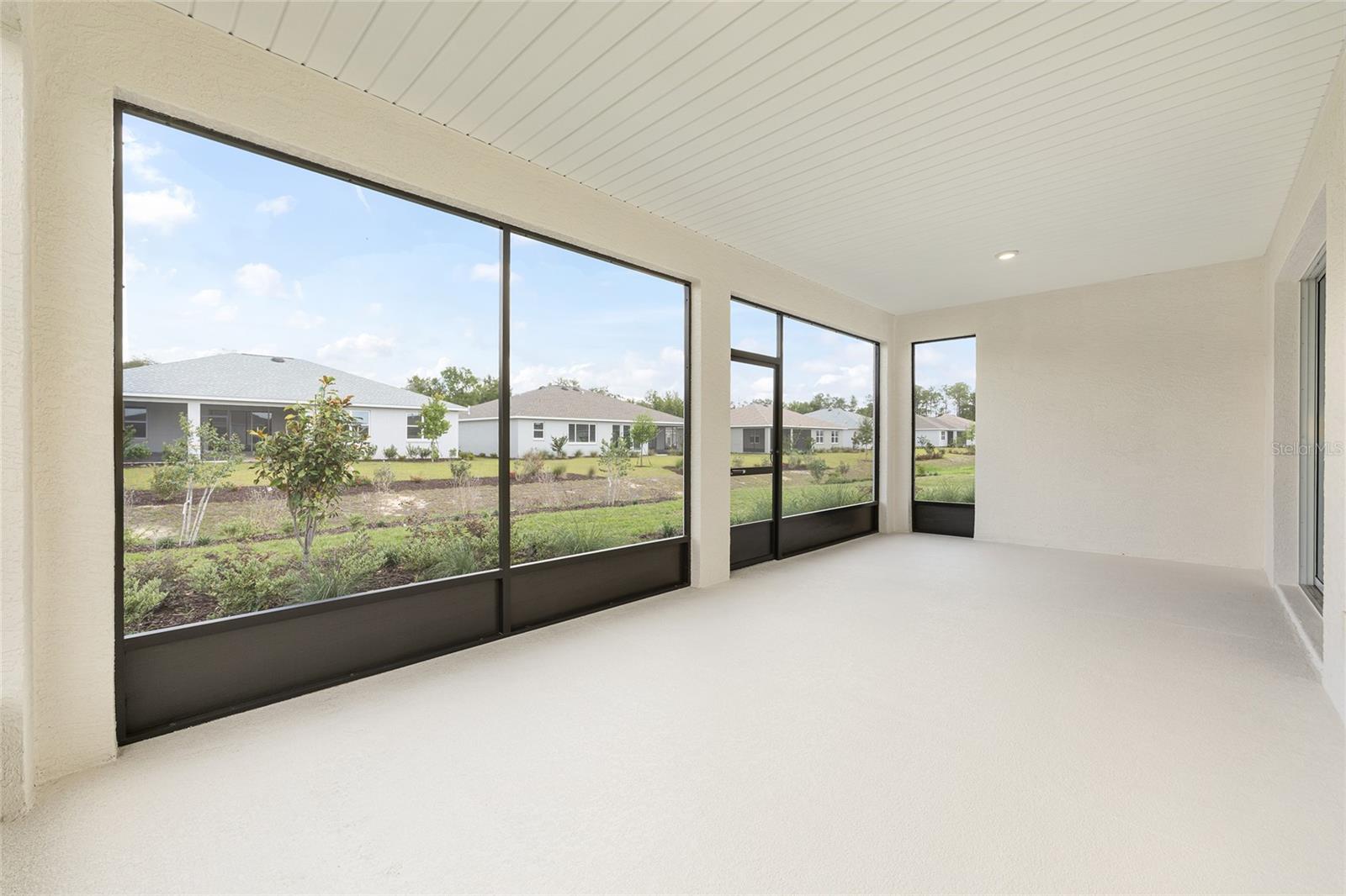 ON TOP OF THE WORLD - Residential