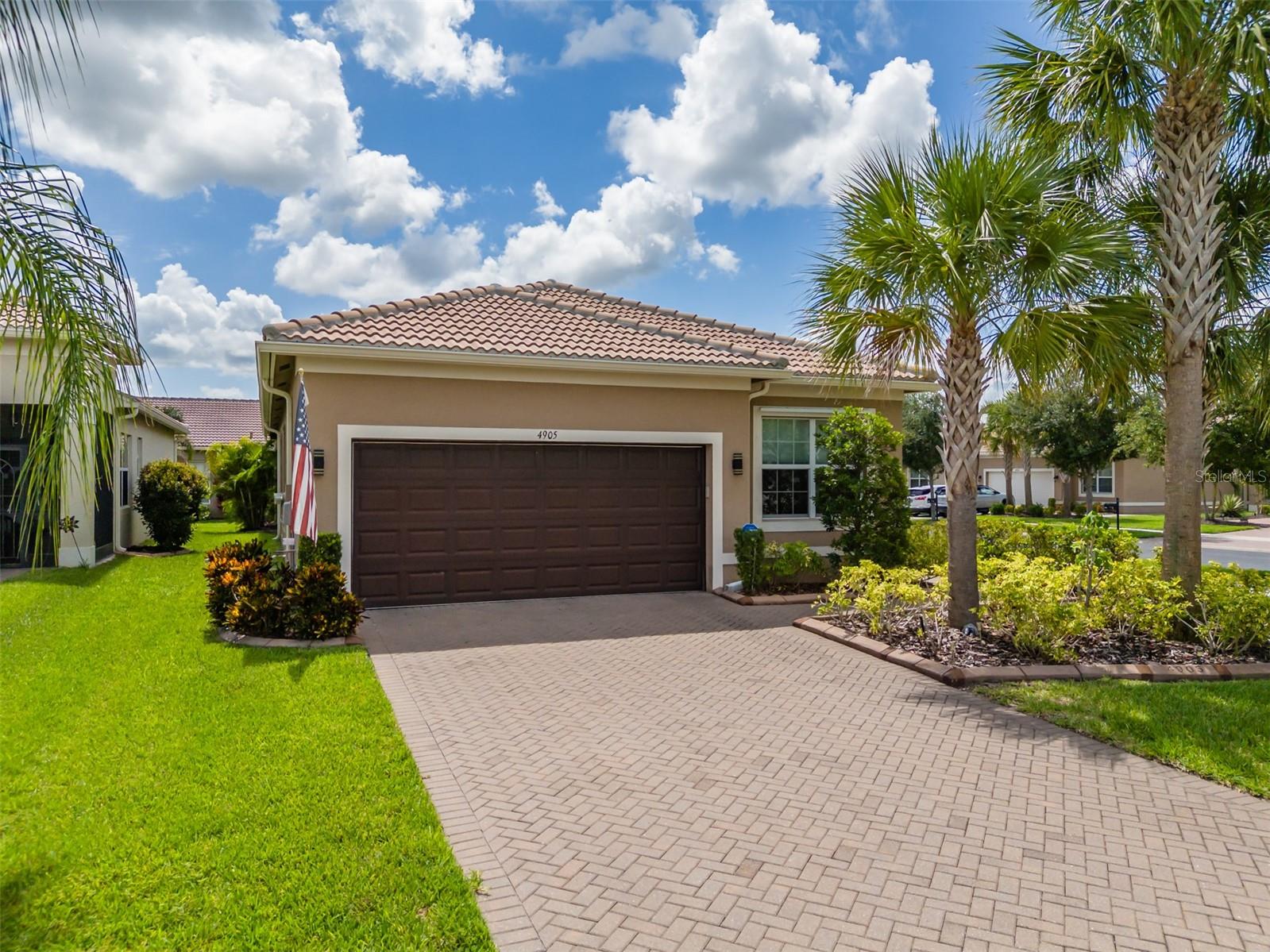 VALENCIA LAKES TR M - Residential