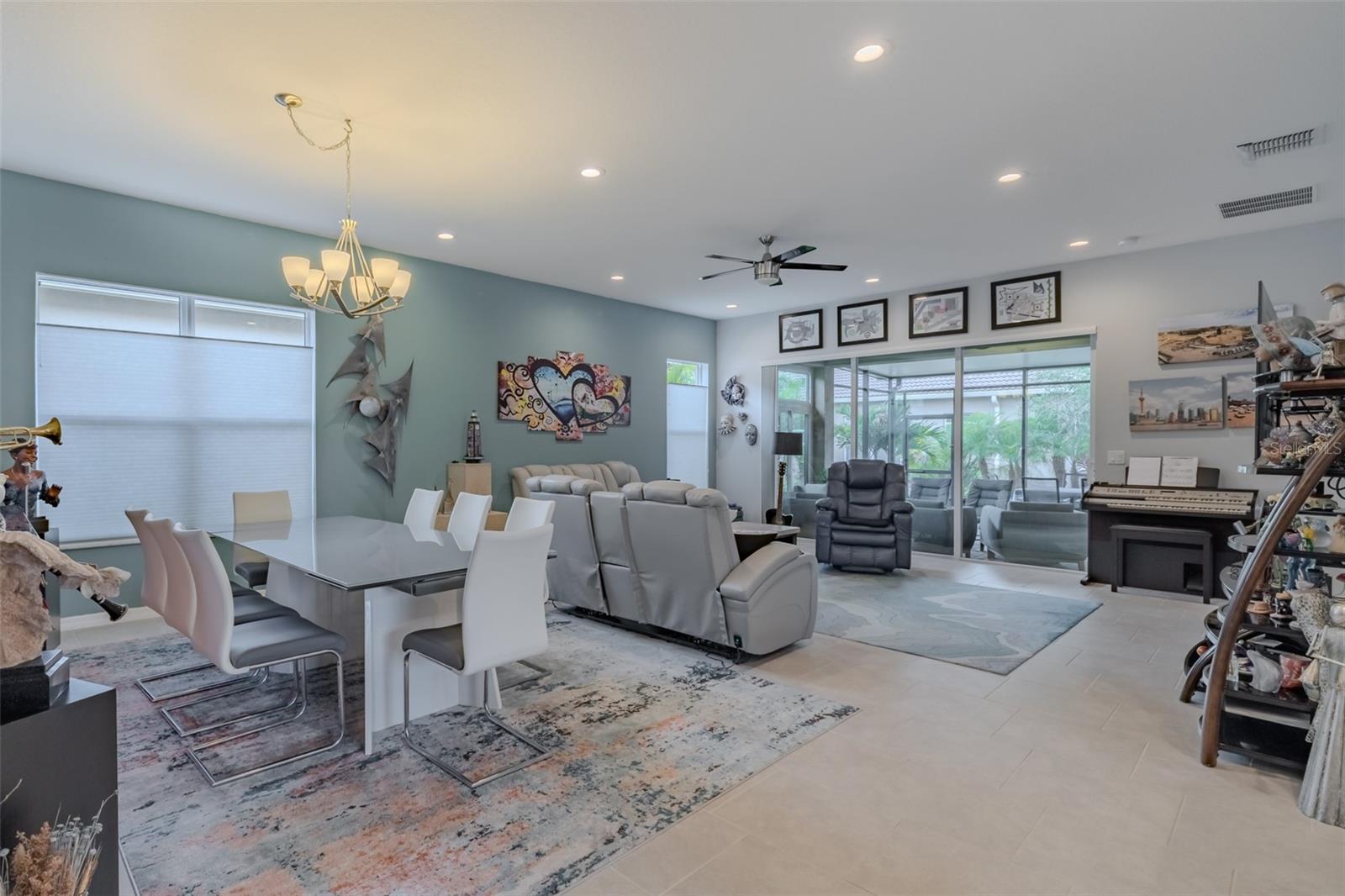 VALENCIA LAKES TR M - Residential