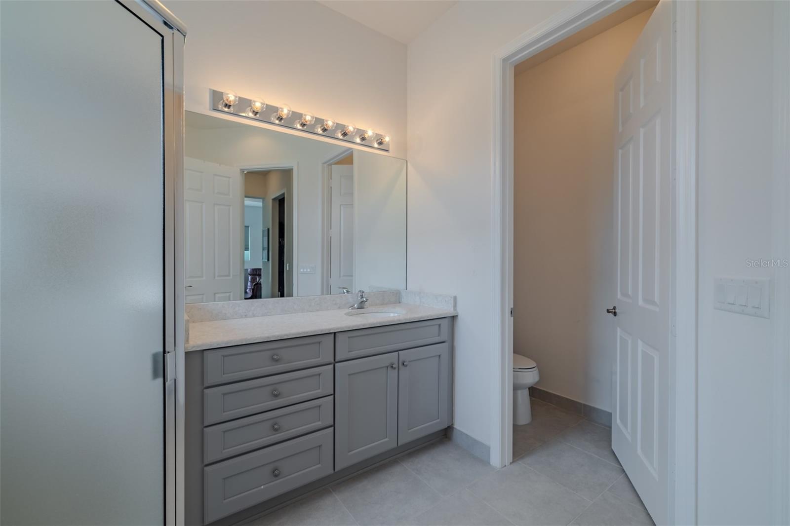VALENCIA LAKES TR M - Residential
