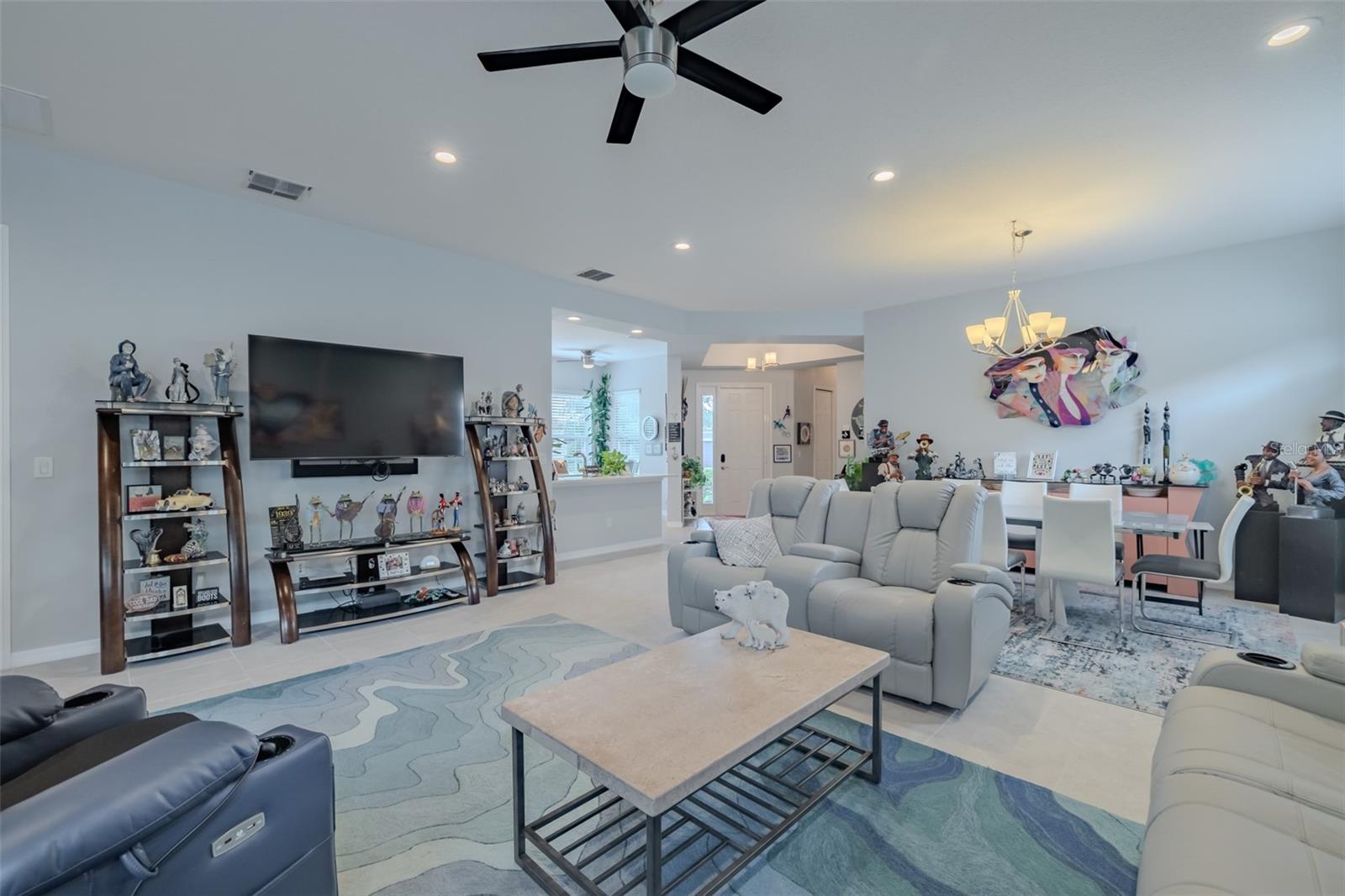 VALENCIA LAKES TR M - Residential