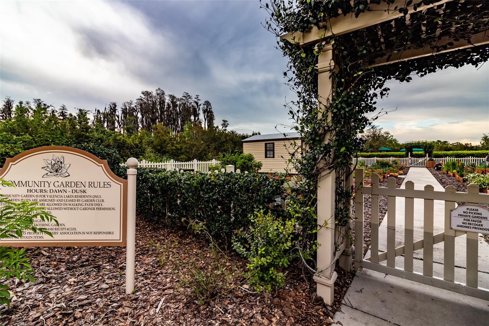 VALENCIA LAKES TR M - Residential