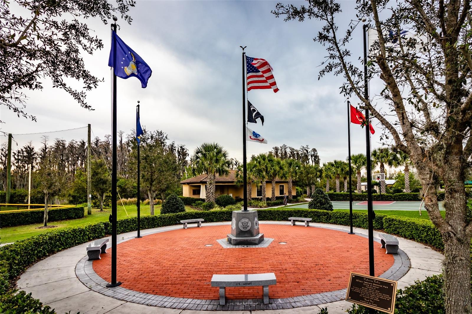 VALENCIA LAKES TR M - Residential