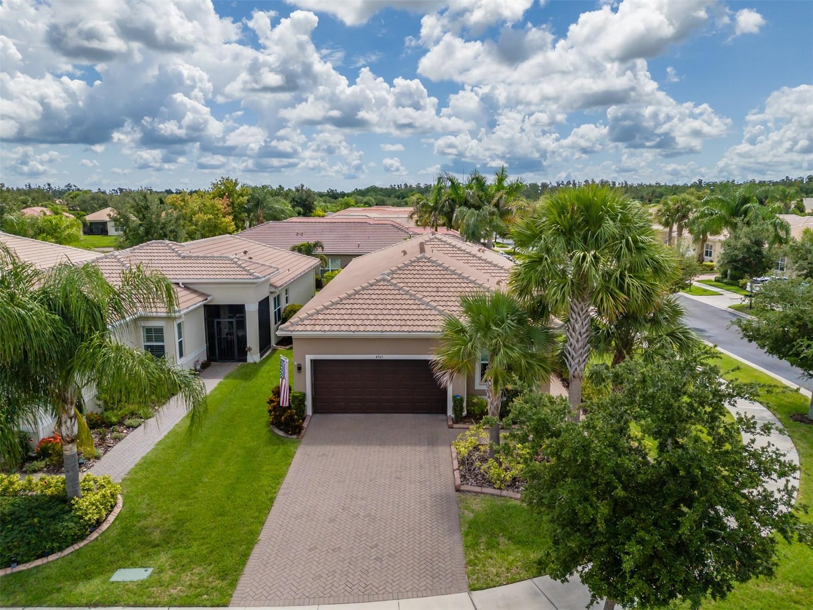 VALENCIA LAKES TR M - Residential