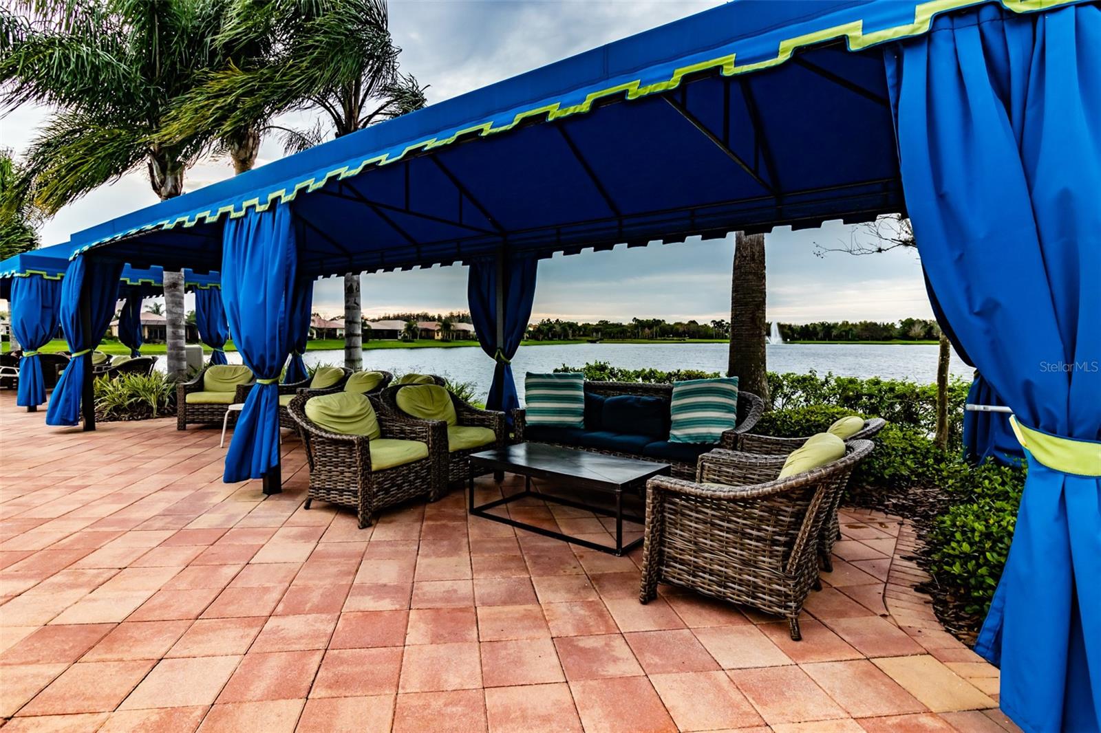 VALENCIA LAKES TR M - Residential
