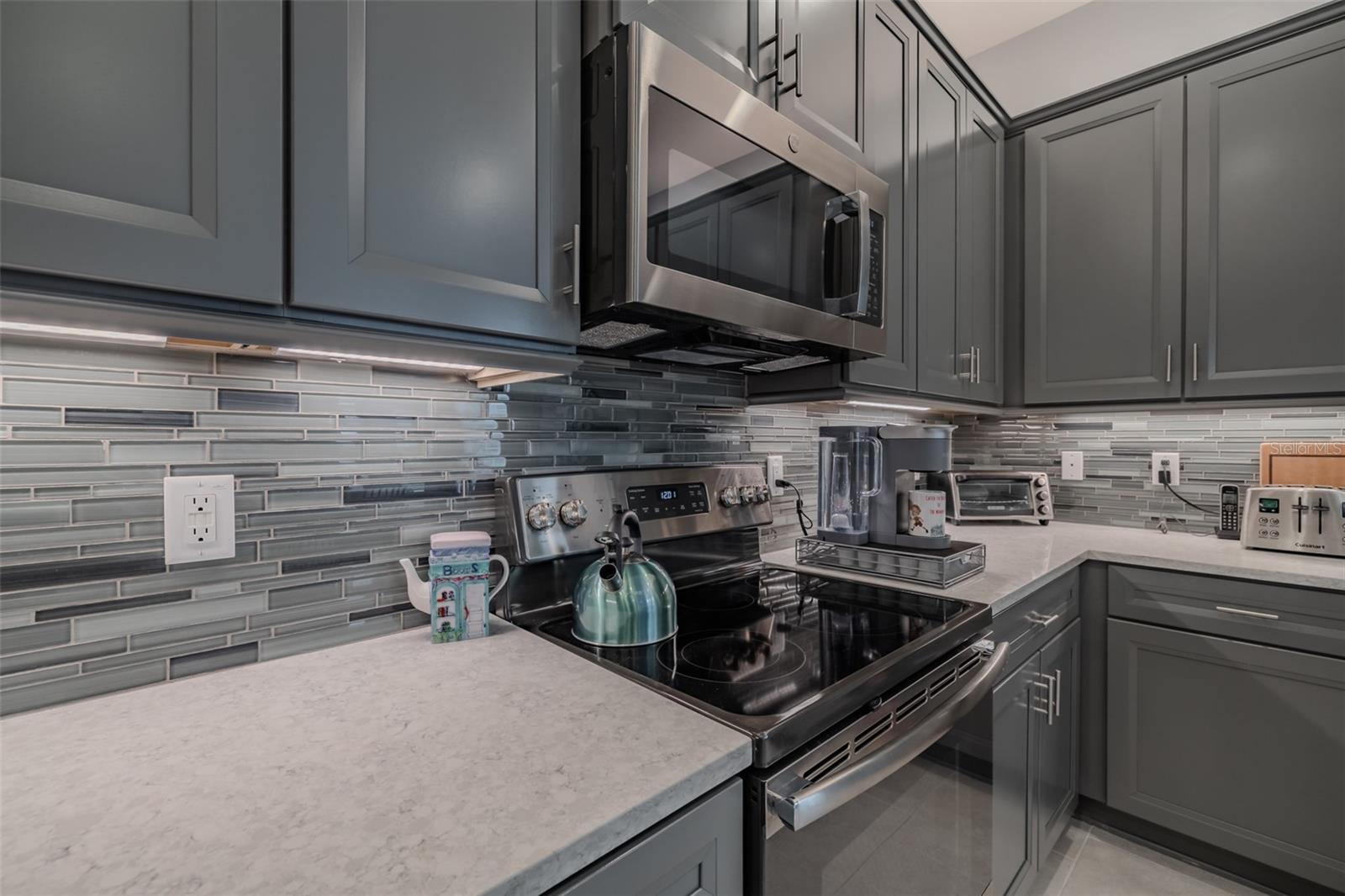 VALENCIA LAKES TR M - Residential