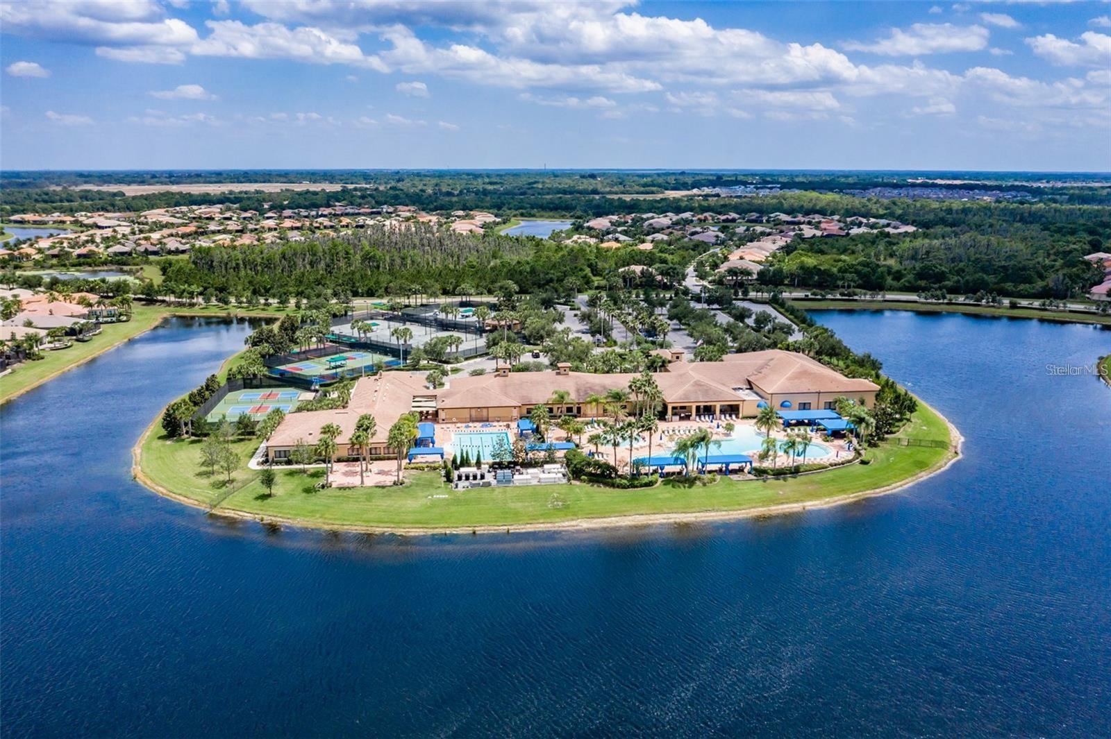 VALENCIA LAKES TR M - Residential