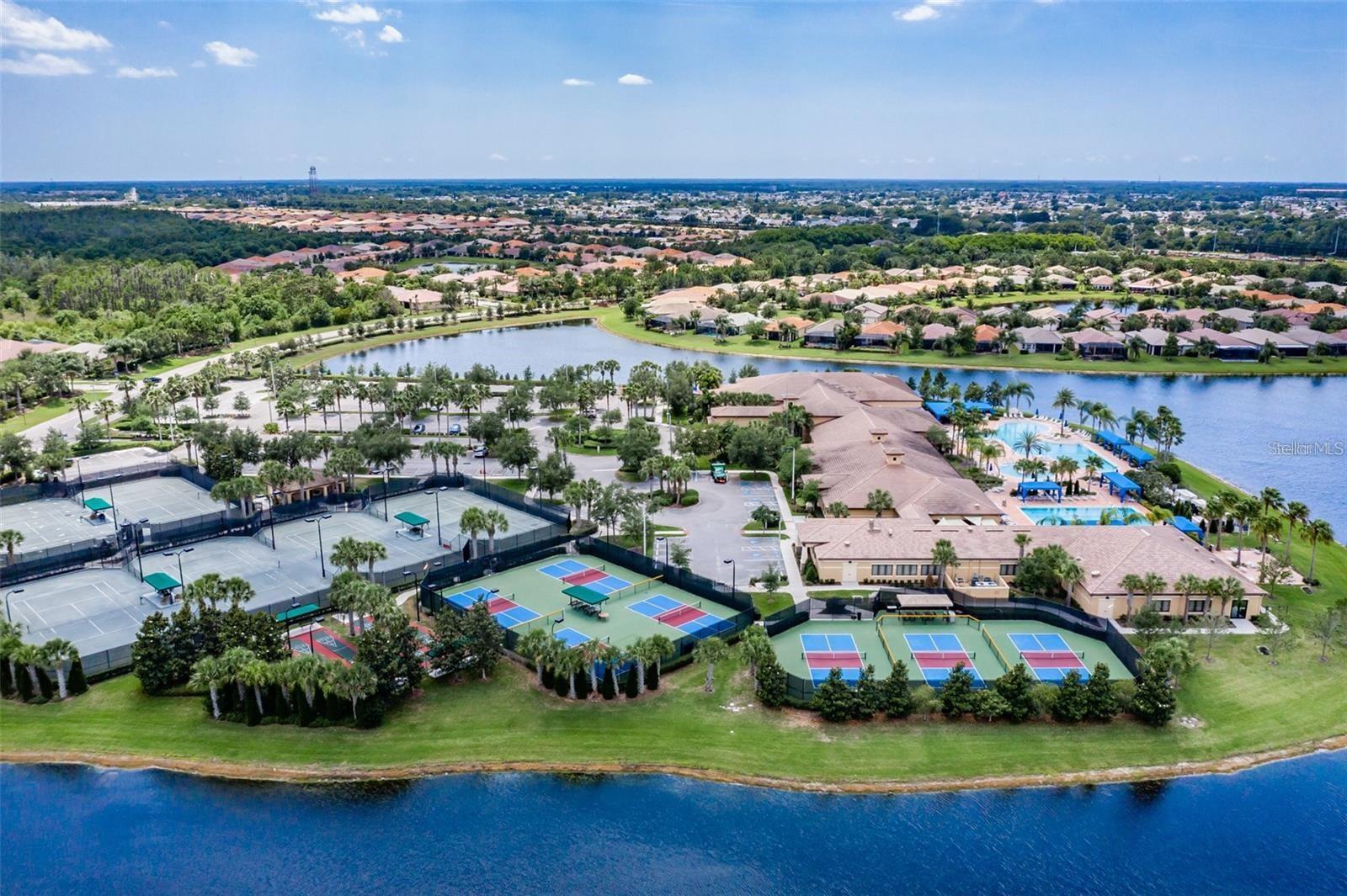 VALENCIA LAKES TR M - Residential