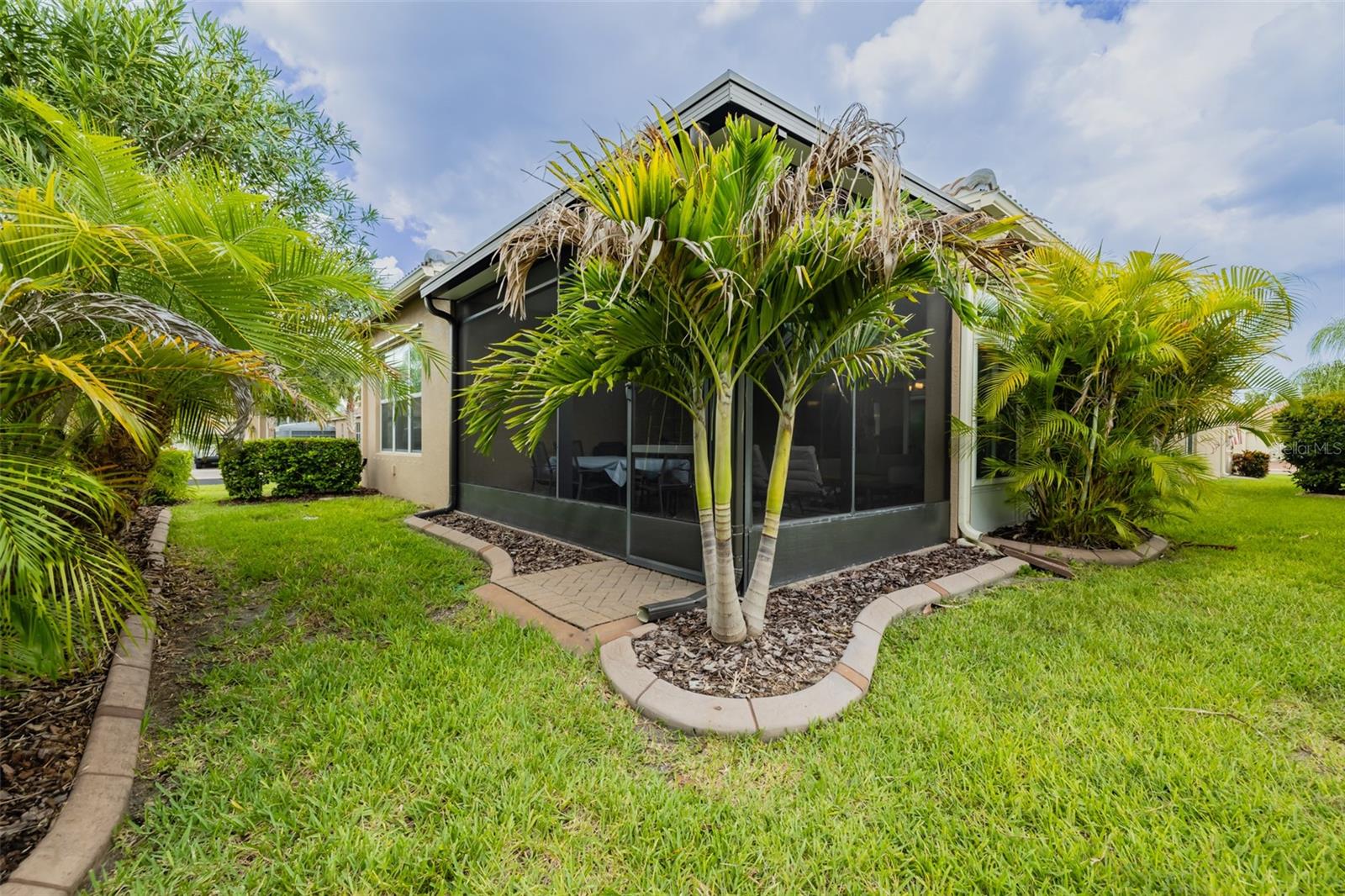 VALENCIA LAKES TR M - Residential