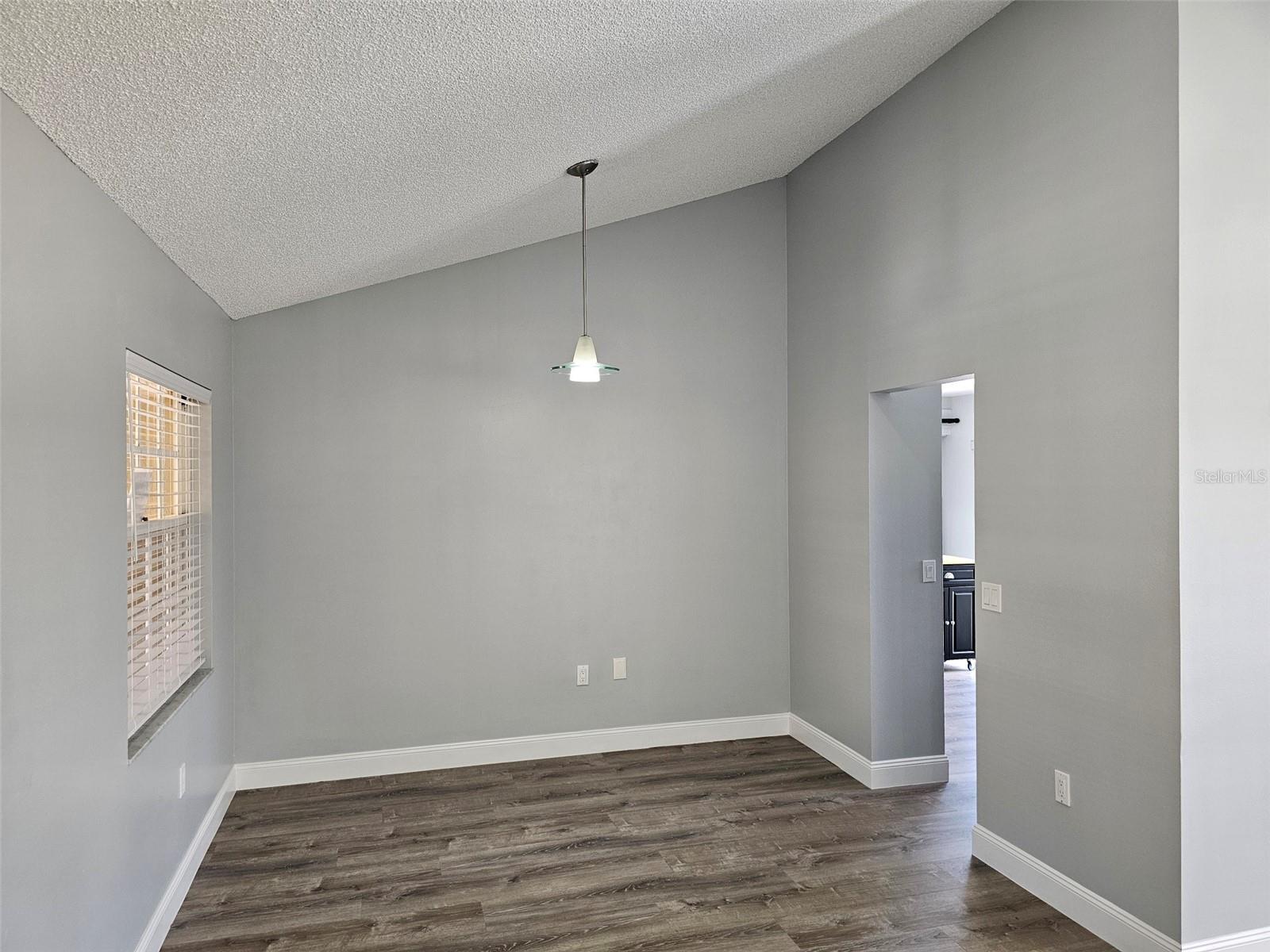 LAKEBRIDGE PH II & III - Residential Lease