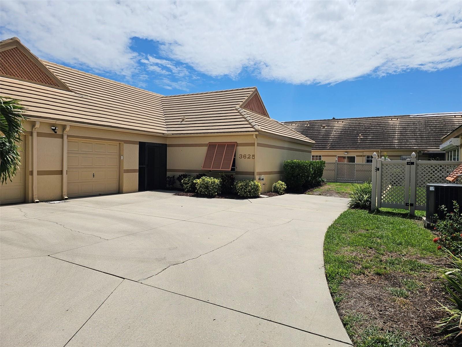 LAKEBRIDGE PH II & III - Residential Lease
