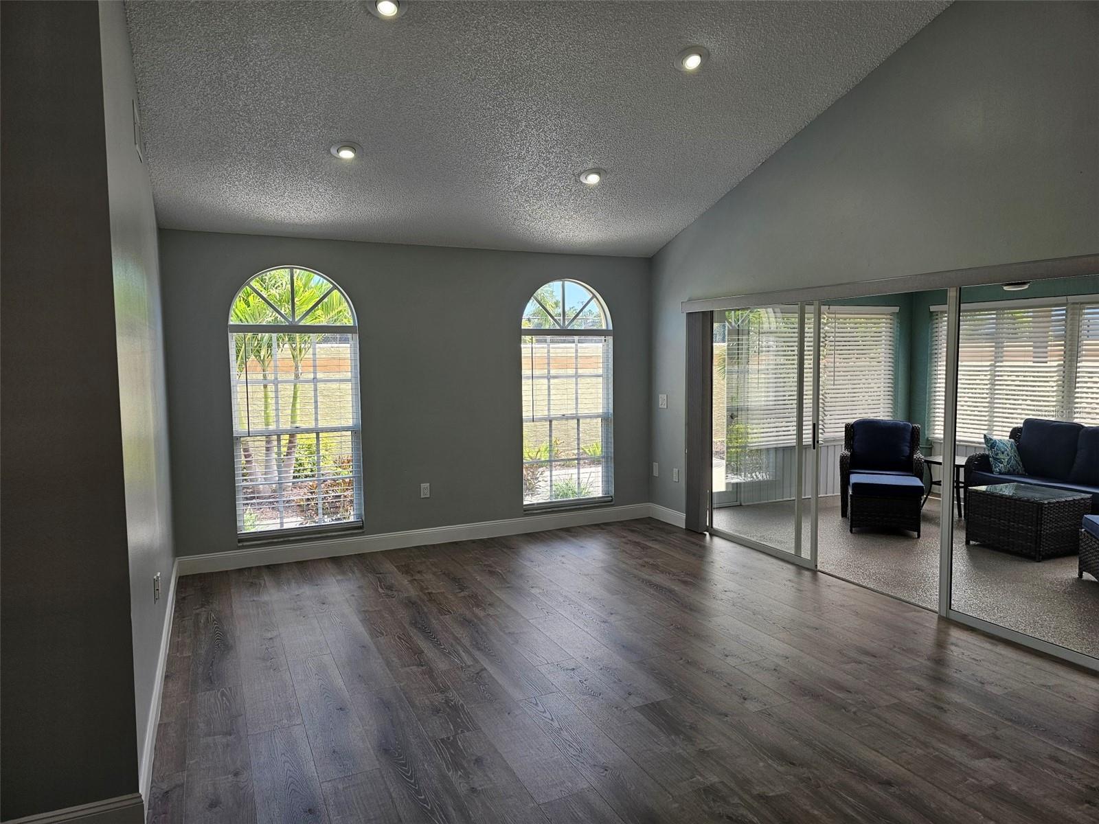 LAKEBRIDGE PH II & III - Residential Lease
