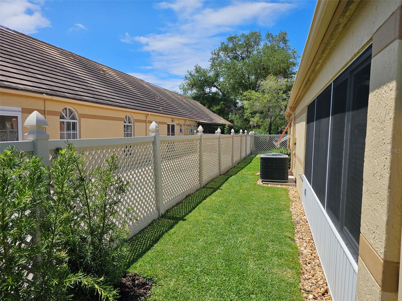 LAKEBRIDGE PH II & III - Residential Lease