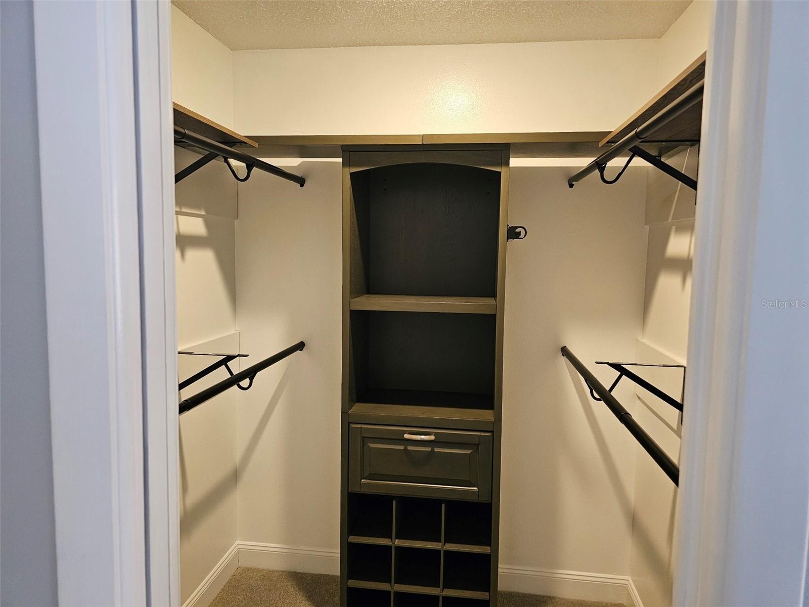 LAKEBRIDGE PH II & III - Residential Lease