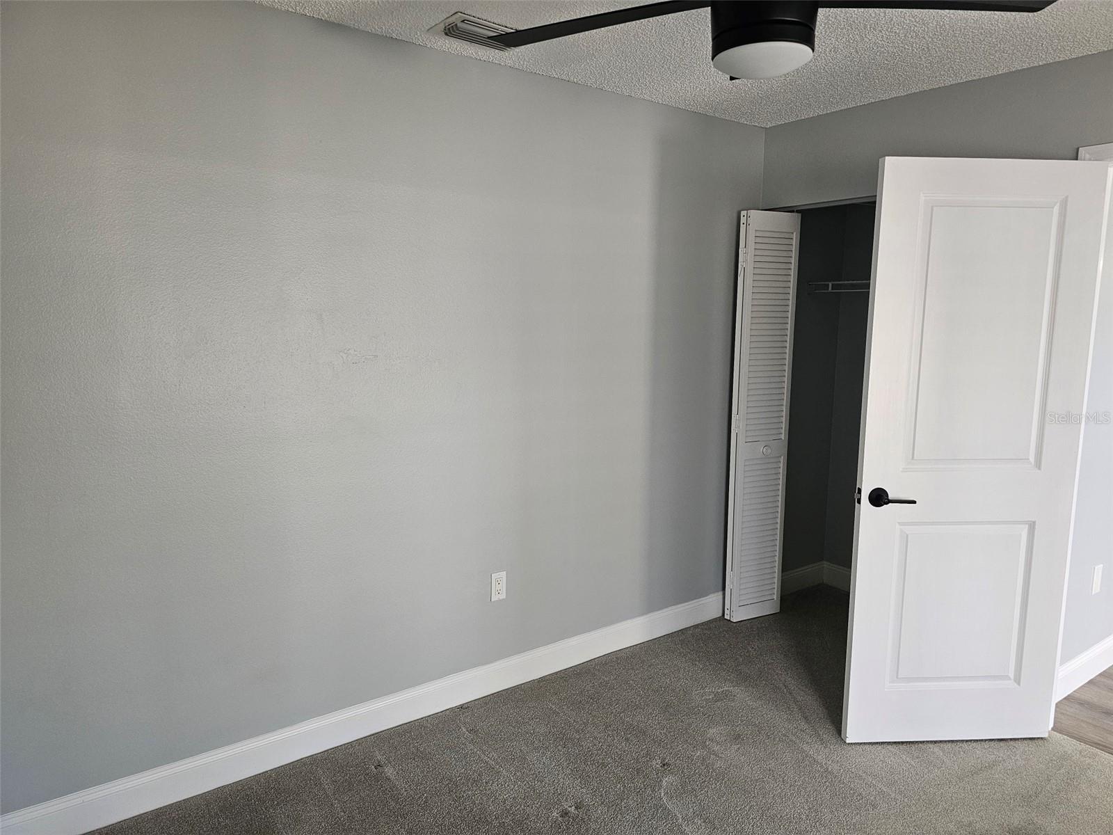 LAKEBRIDGE PH II & III - Residential Lease