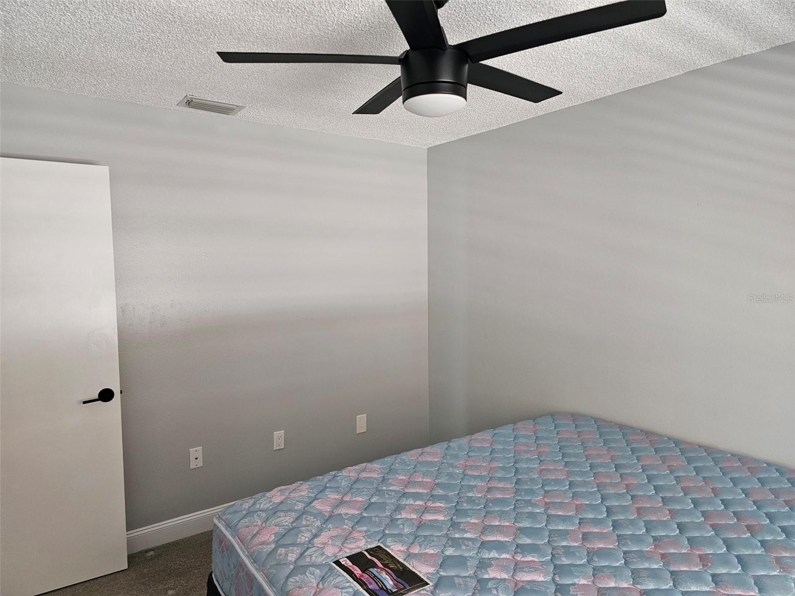 LAKEBRIDGE PH II & III - Residential Lease