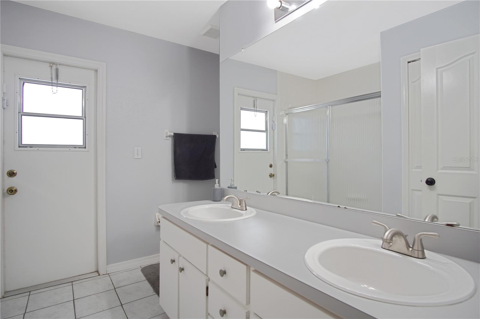 LOMA LINDA PH 02 - Residential Lease