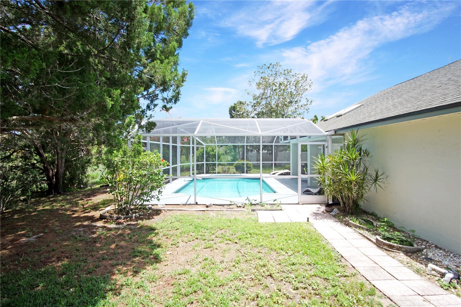 LOMA LINDA PH 02 - Residential Lease