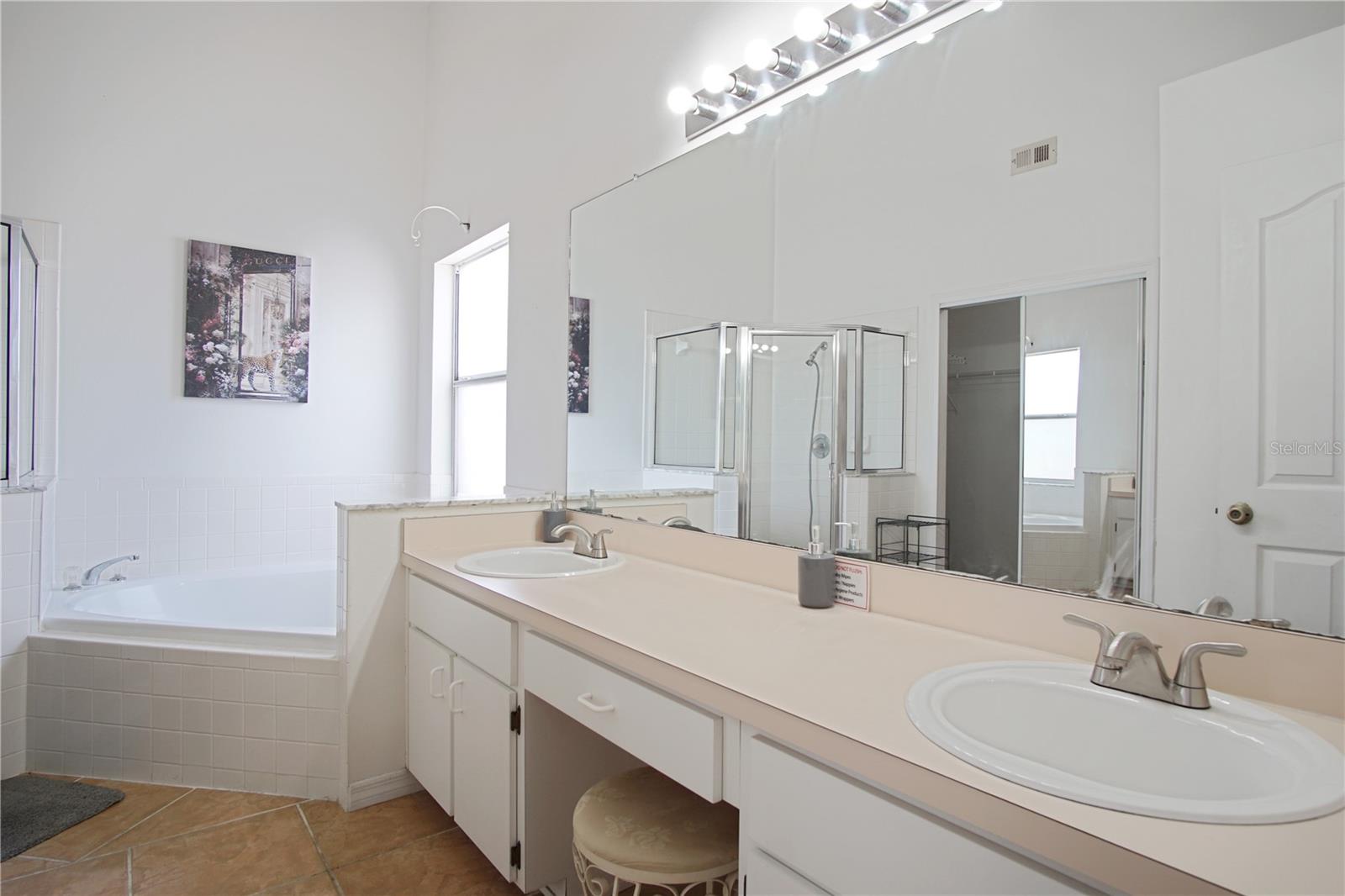 LOMA LINDA PH 02 - Residential Lease