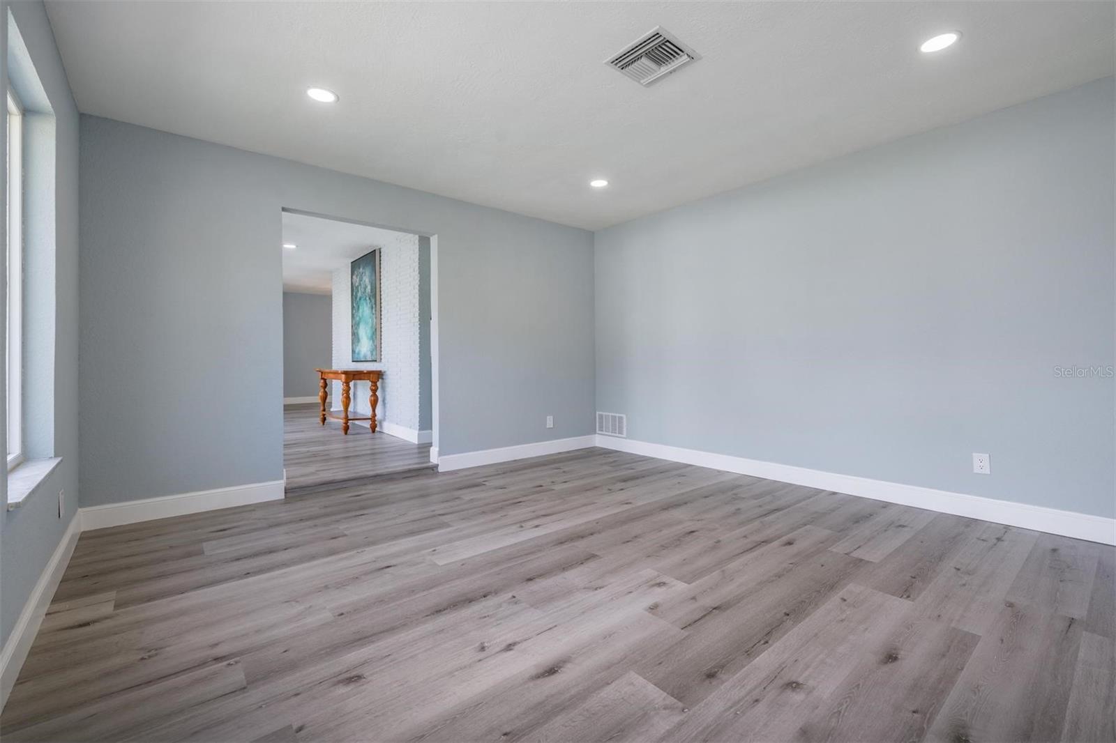 OAKHURST SHORES 5TH ADD - Residential