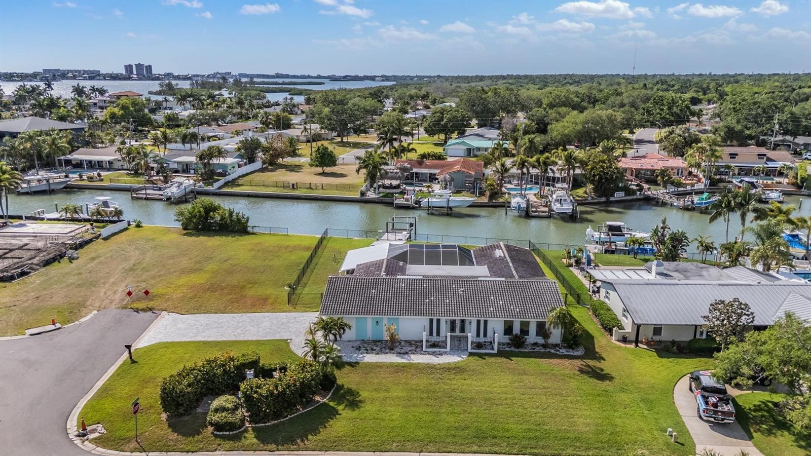 OAKHURST SHORES 5TH ADD - Residential