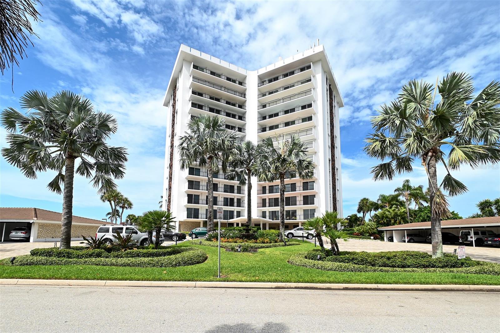 ST ARMAND TOWERS NORTH - Residential Lease
