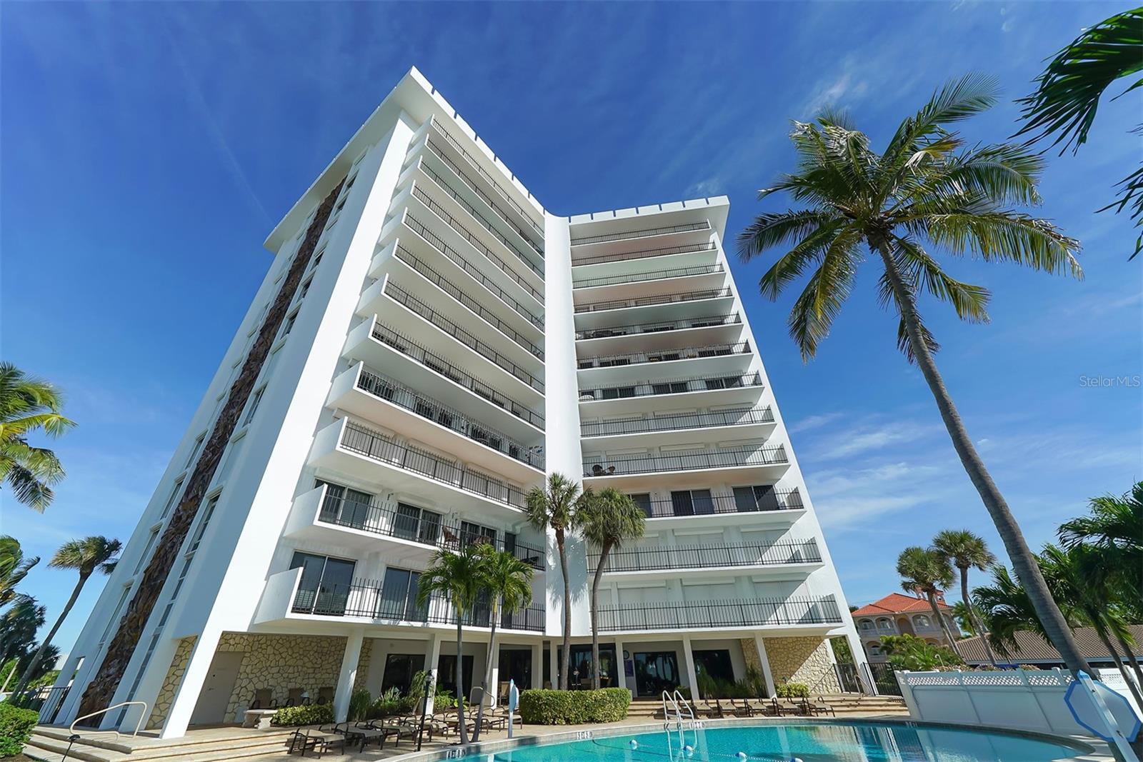 ST ARMAND TOWERS NORTH - Residential Lease