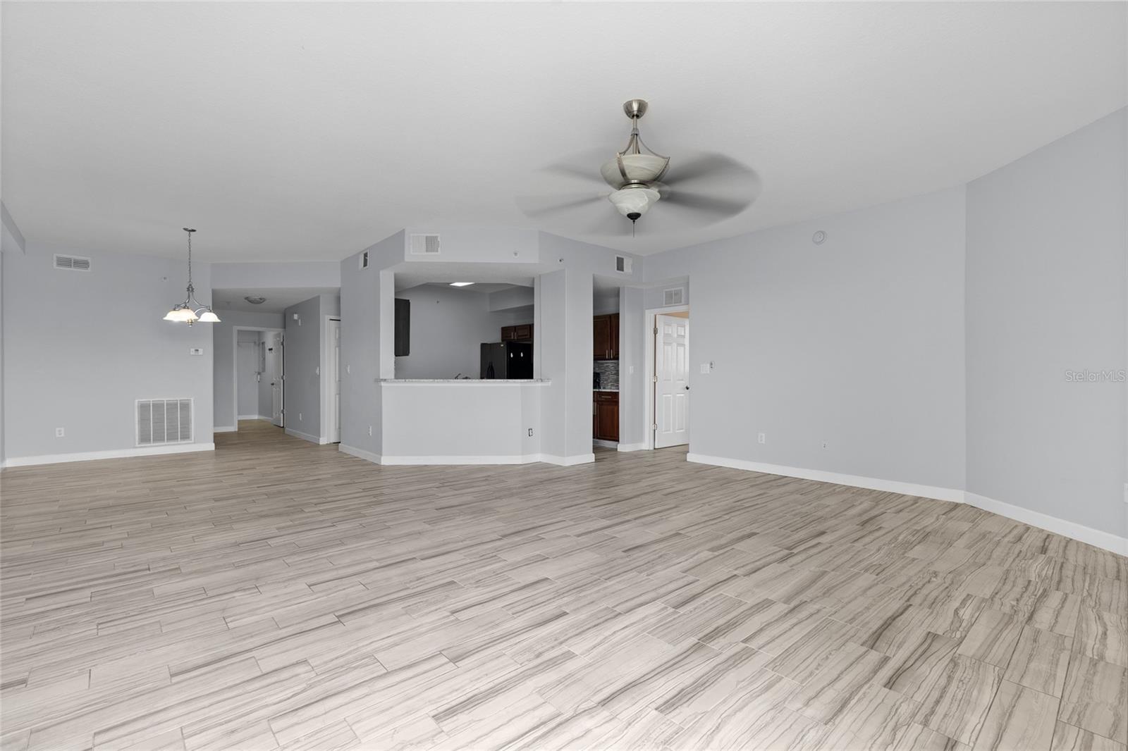 PROMENADE PH 01 - Residential